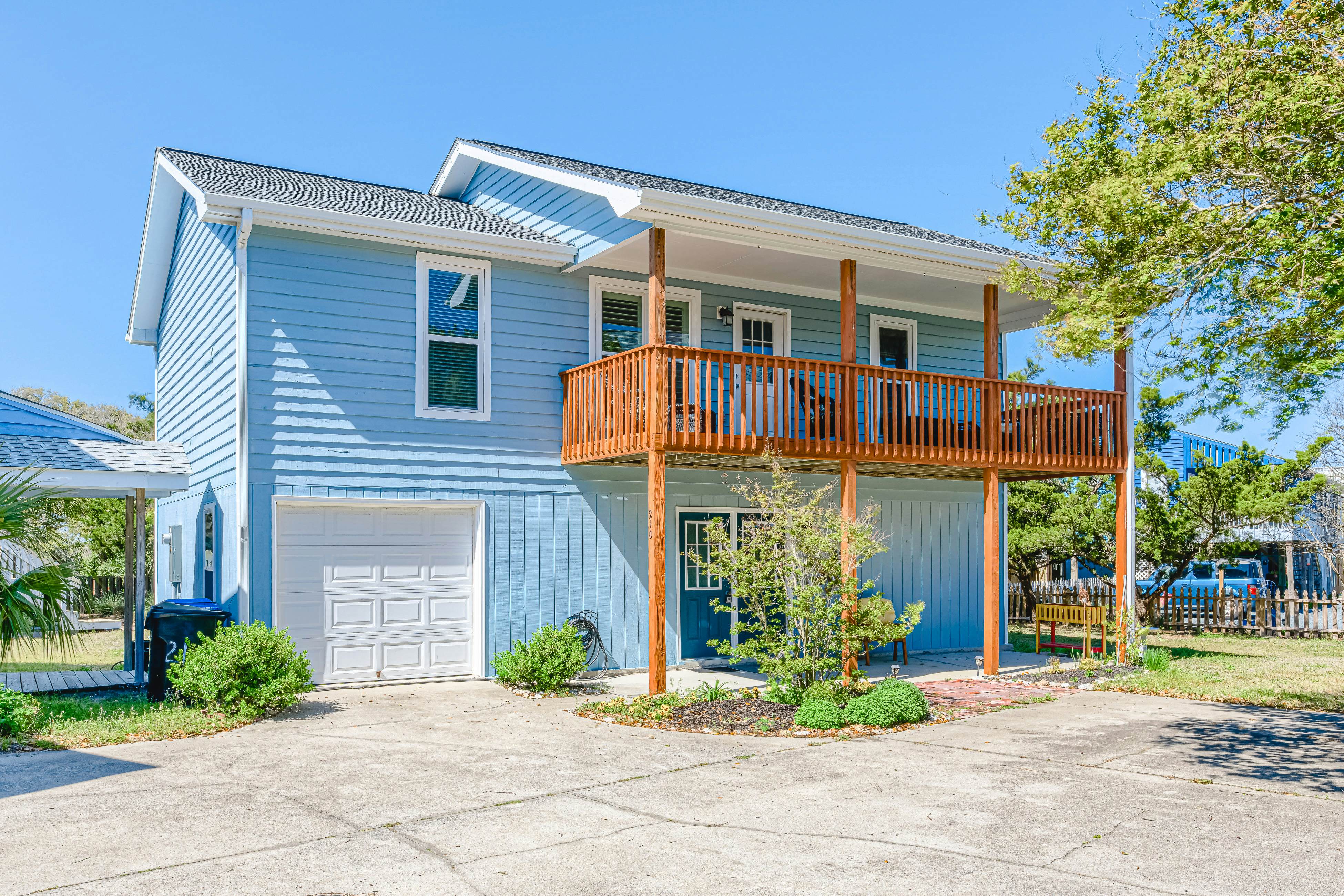 NTB0210 Bayview Retreat