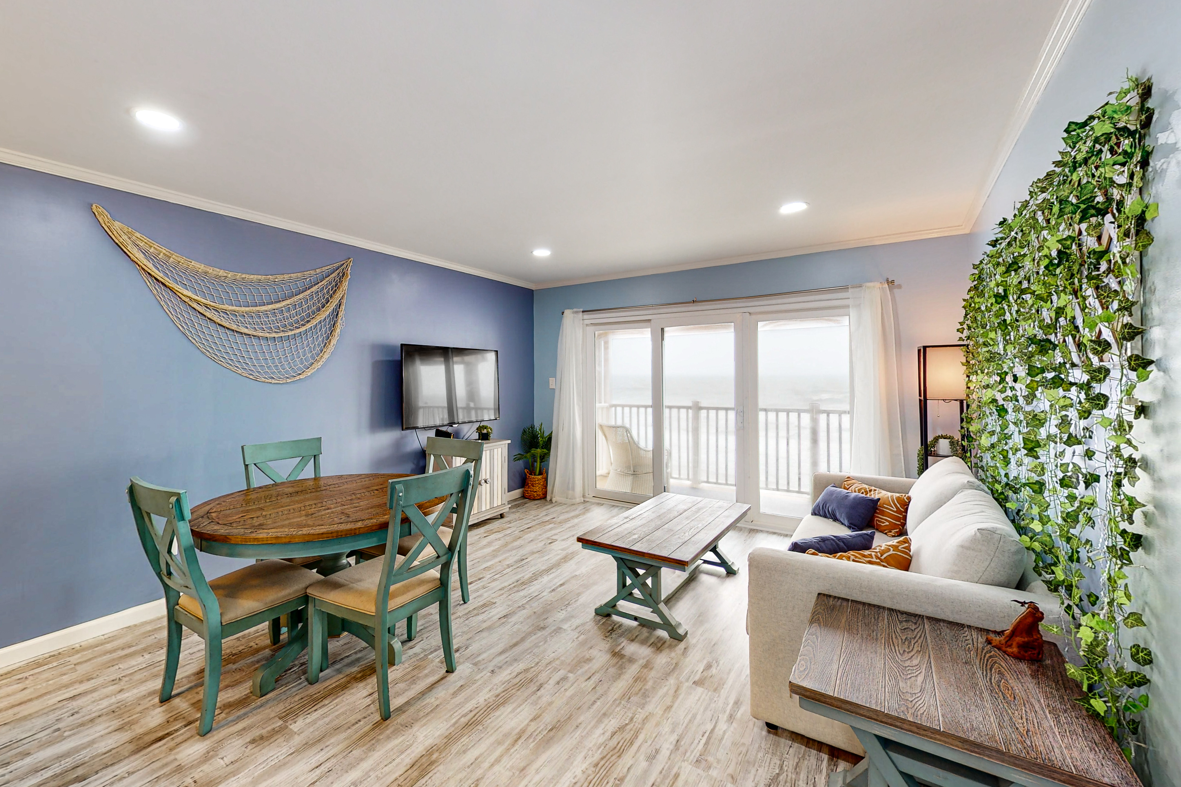 Topsail Dunes condo with great ocean view - beach access & beachfront pool
