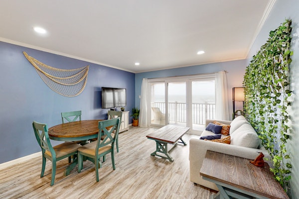 Topsail Dunes condo with great ocean view - beach access & beachfront pool