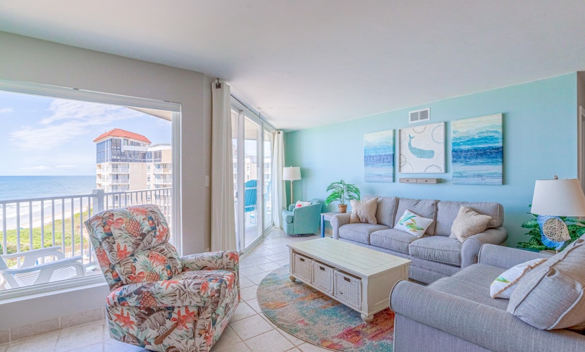 Beach condo with ocean- & pool-view balcony & custom upgrades throughout