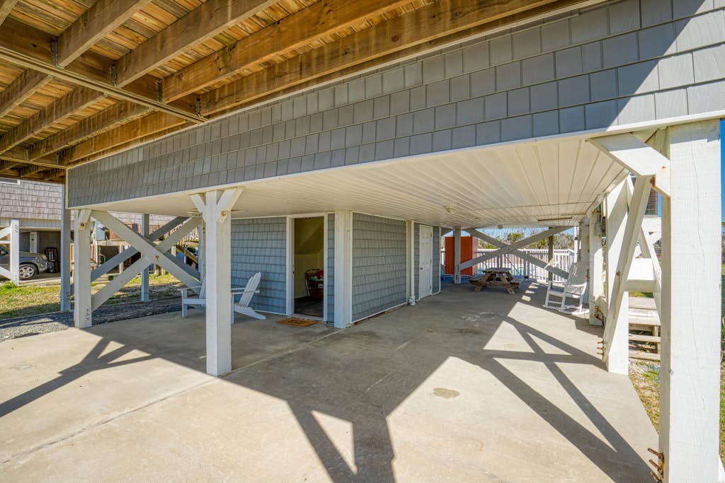 🌊 Oceanview Beach Retreat | Private Pool | Deck Access from Every Bedroom 🌴