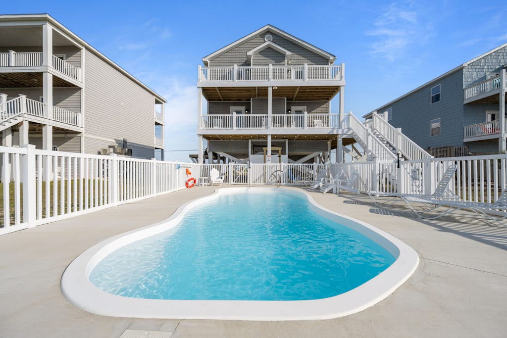 🌊 Oceanview Beach Retreat | Private Pool | Deck Access from Every Bedroom 🌴