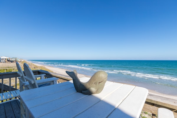 Multi-level ocean view home with two decks, a washer/dryer & beach access