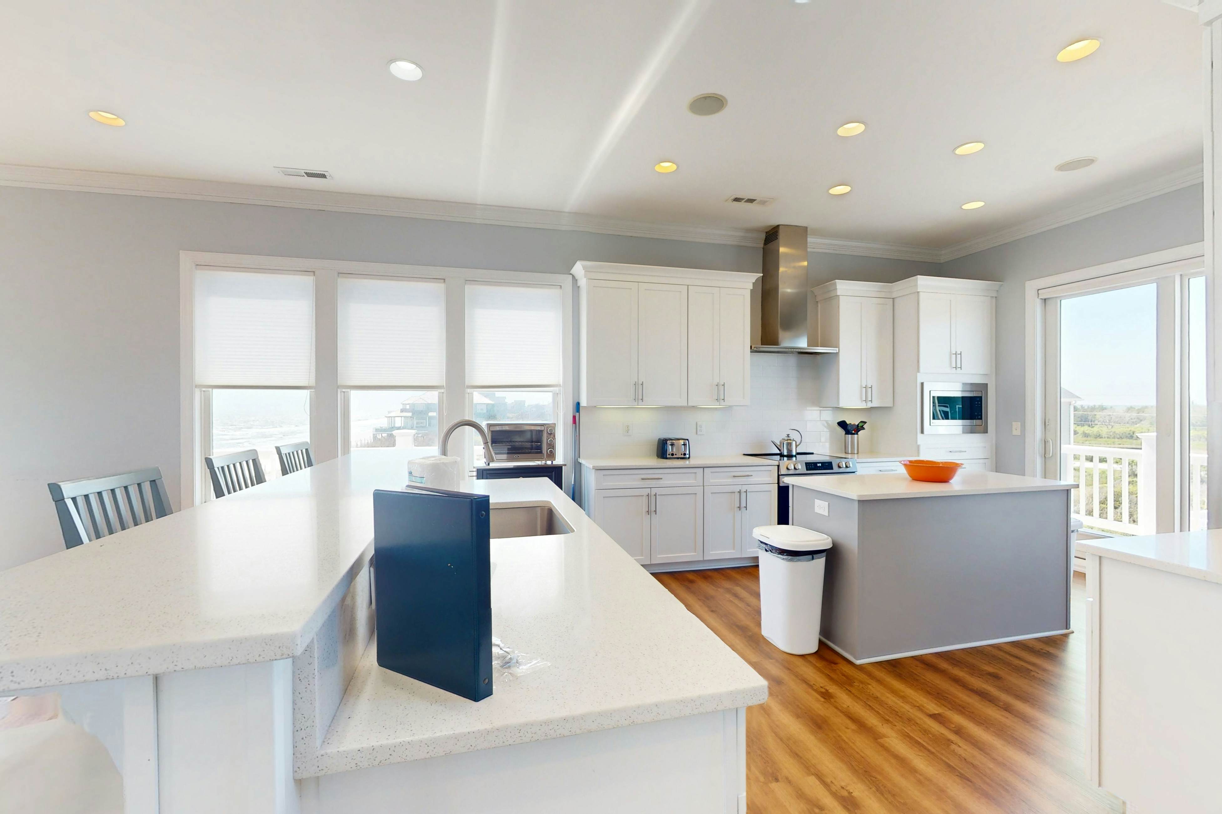 NTBHC602 Cosmos Cabana