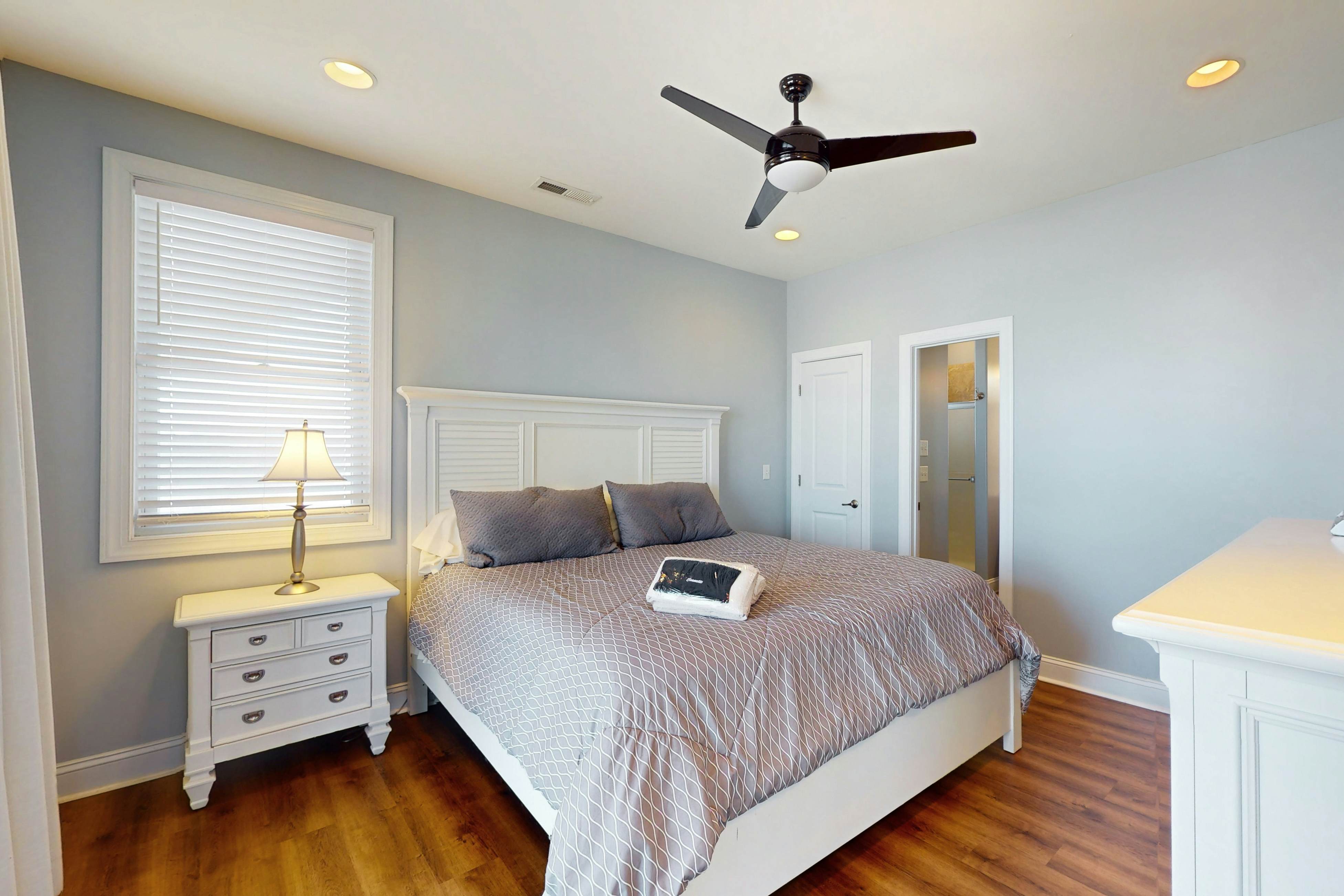 NTBHC602 Cosmos Cabana