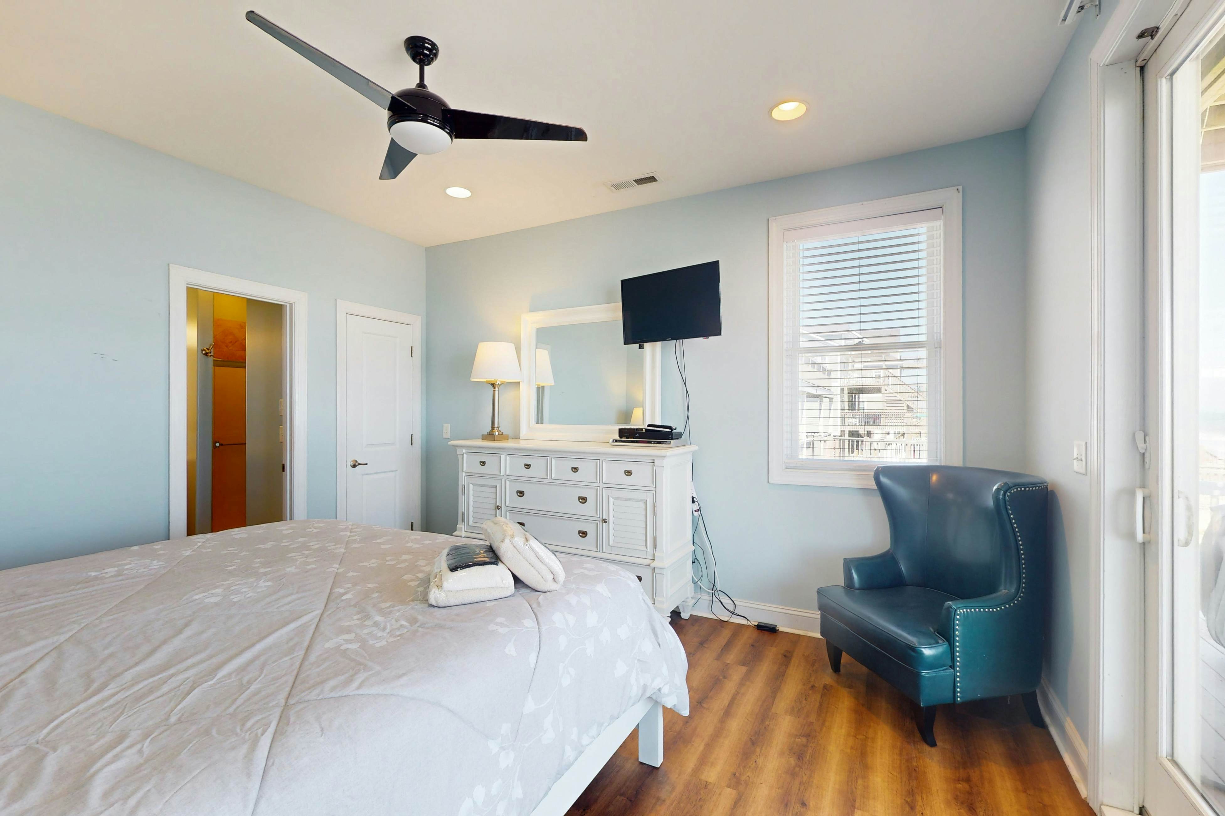 NTBHC602 Cosmos Cabana