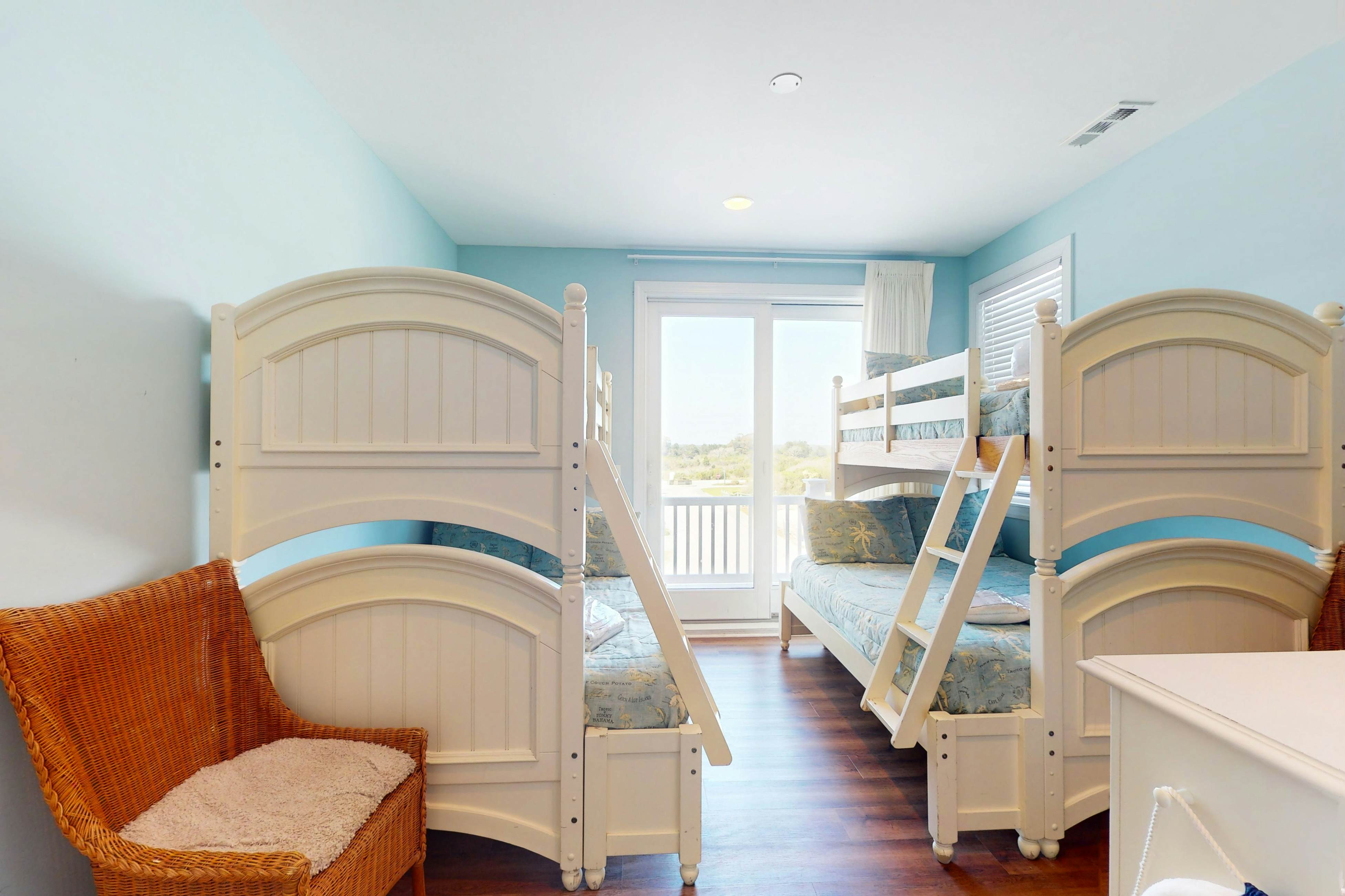 NTBHC602 Cosmos Cabana