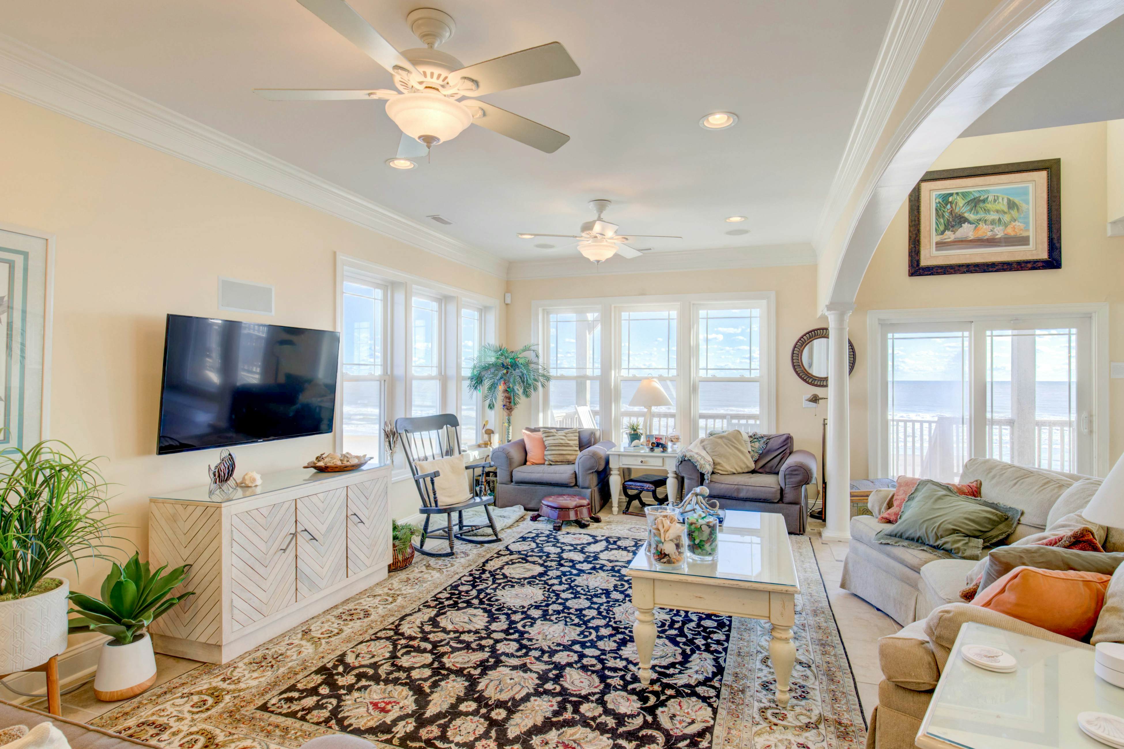 NTB4384 Parrots Perch