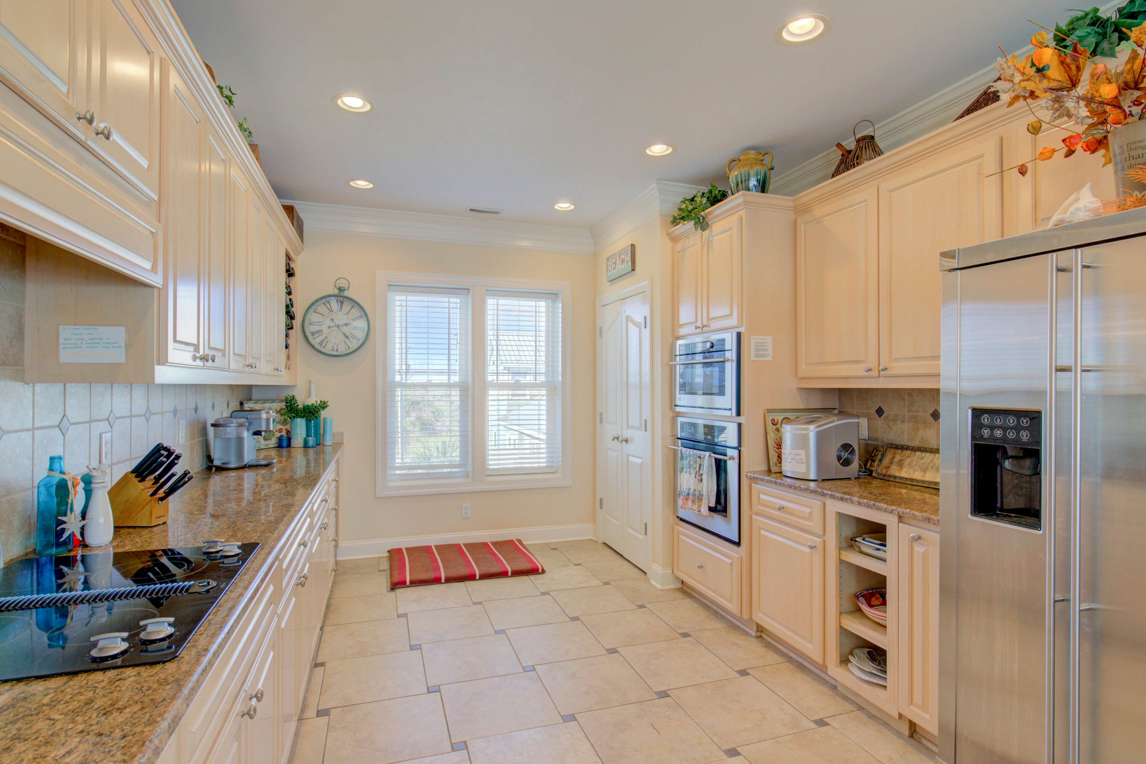 NTB4384 Parrots Perch