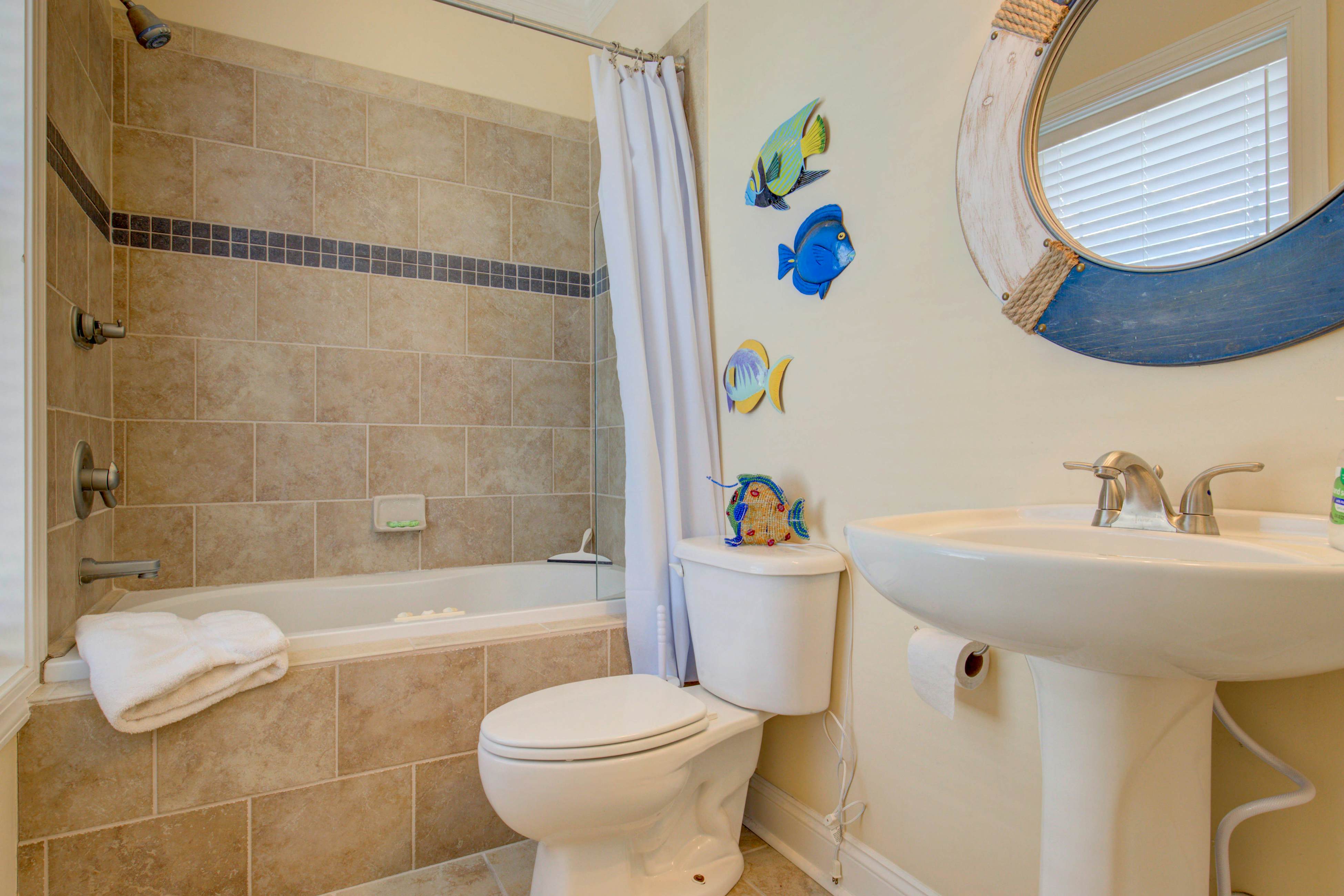 NTB4384 Parrots Perch