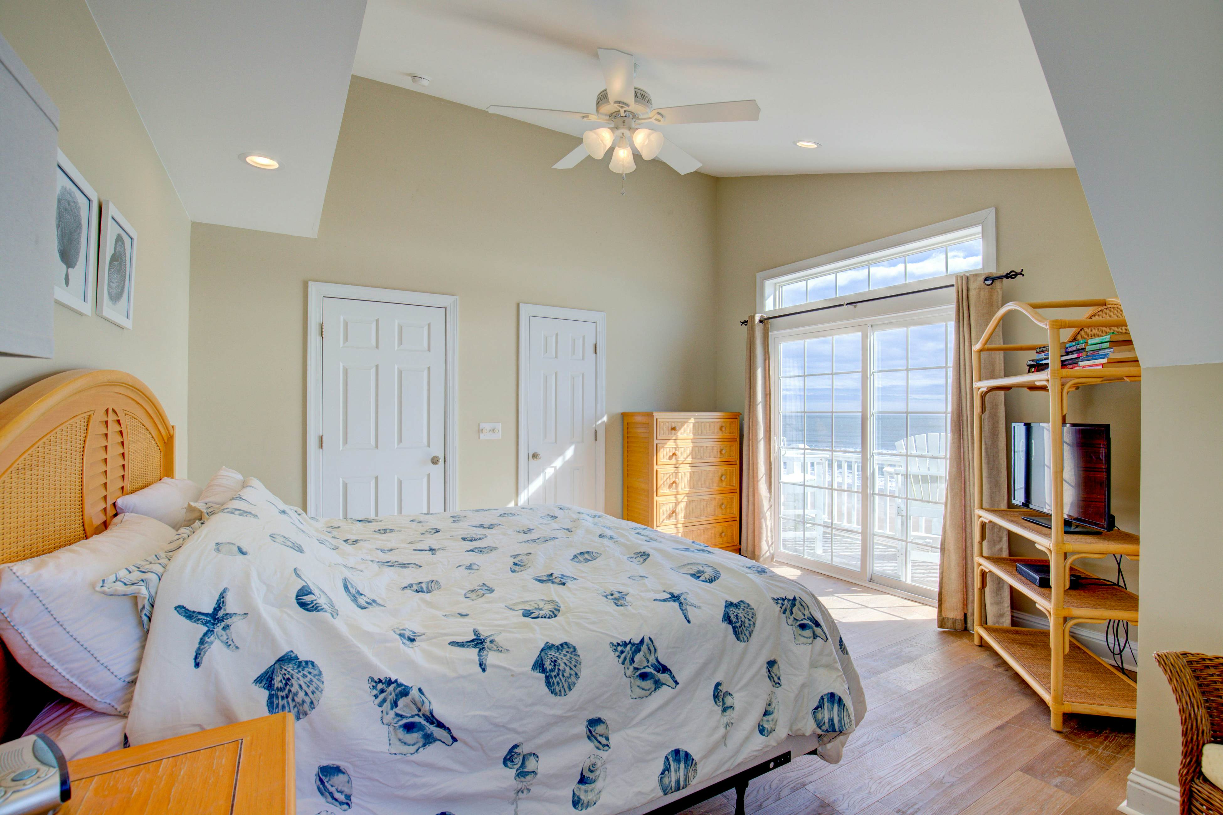 NTB4366 Day at the Beach Ocean Ridge