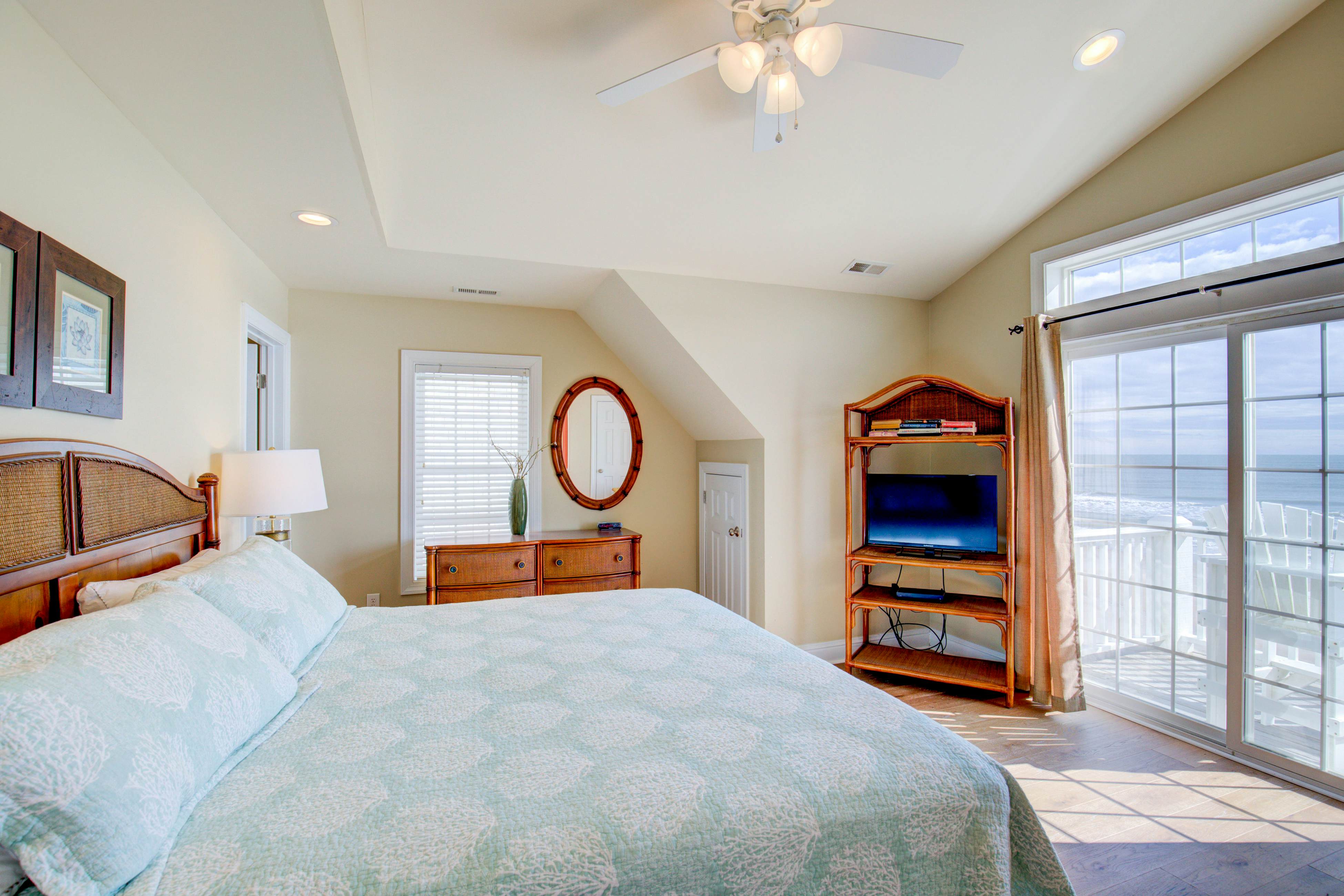 NTB4366 Day at the Beach Ocean Ridge