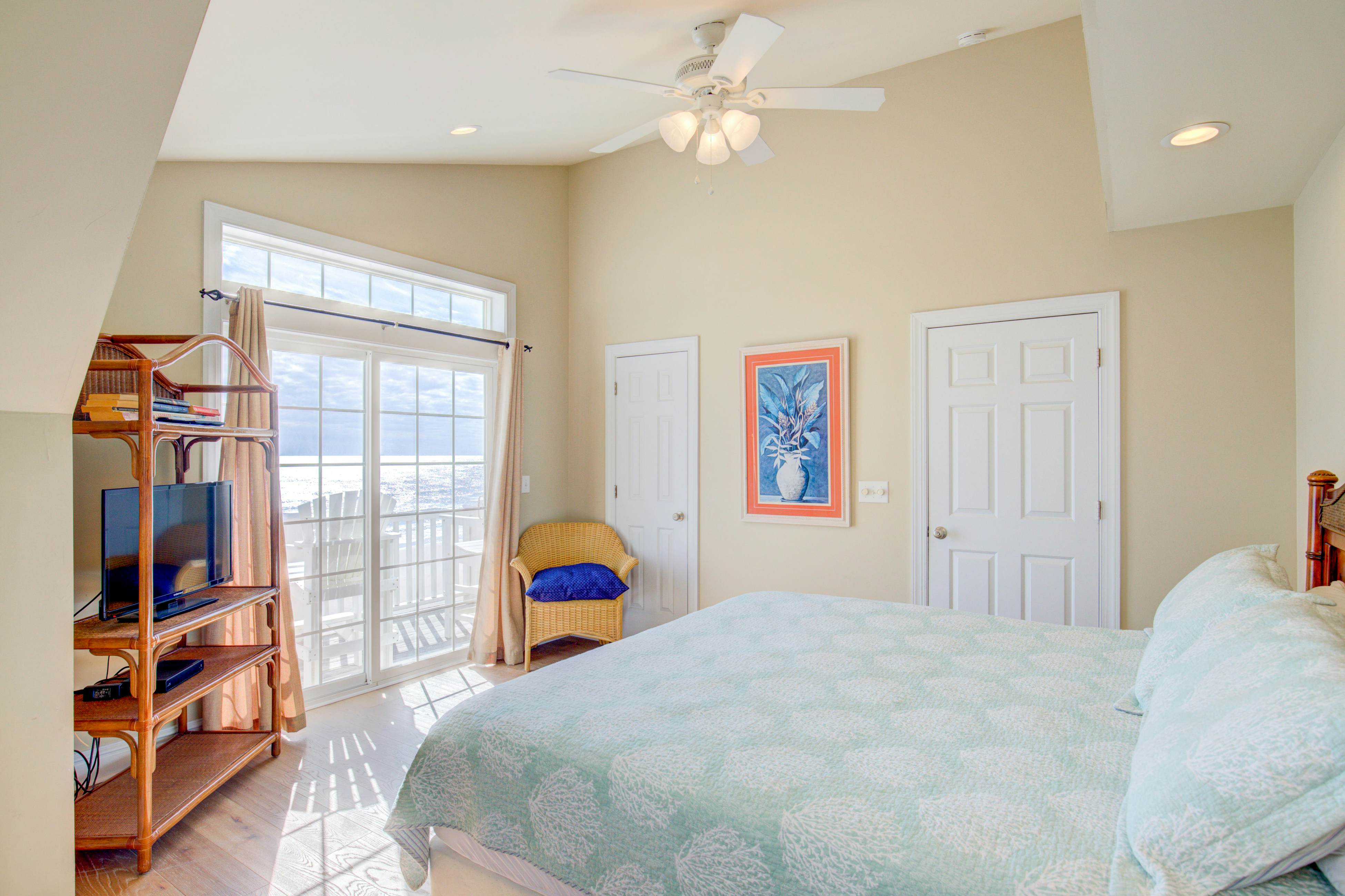 NTB4366 Day at the Beach Ocean Ridge