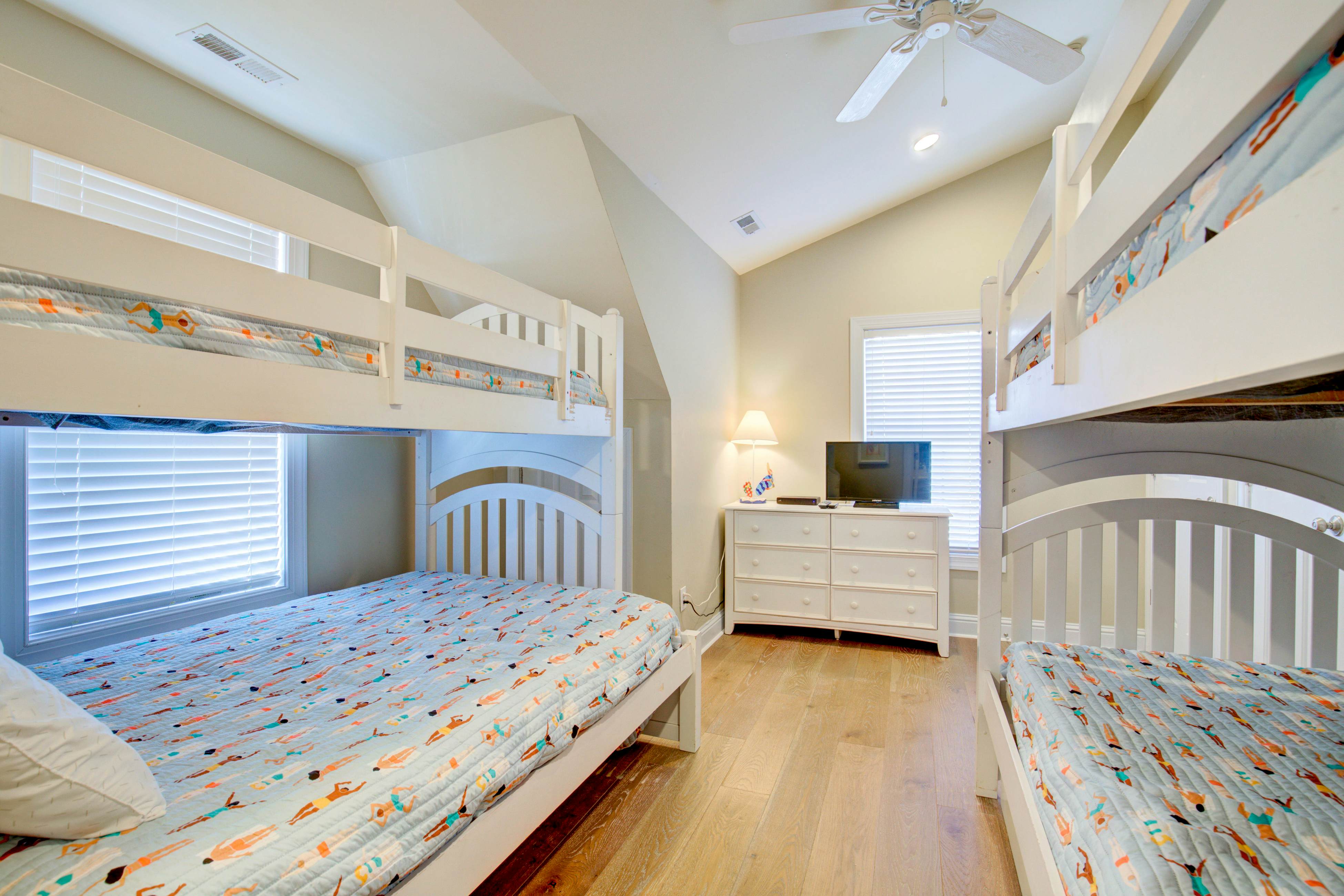 NTB4366 Day at the Beach Ocean Ridge