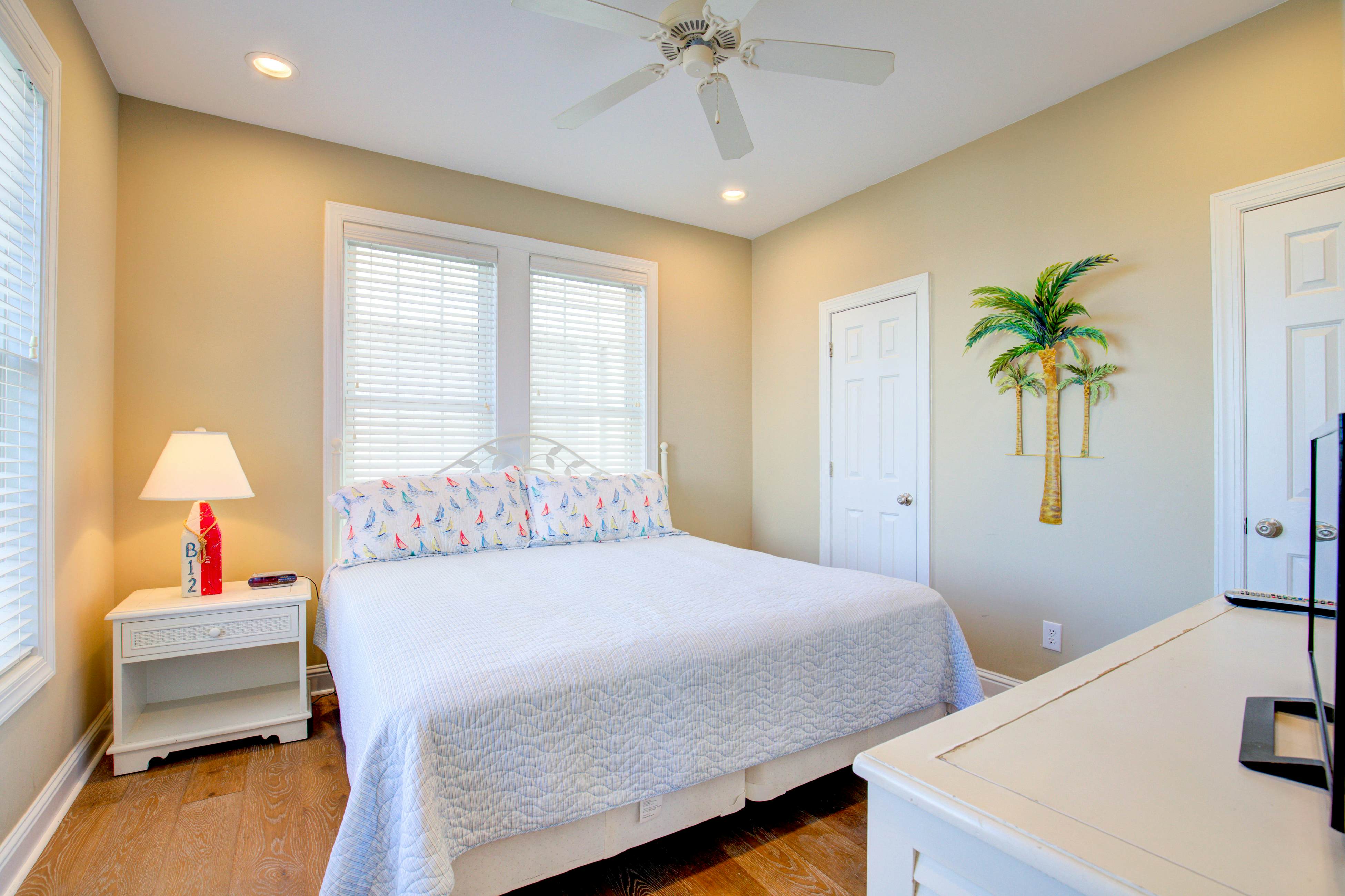 NTB4366 Day at the Beach Ocean Ridge