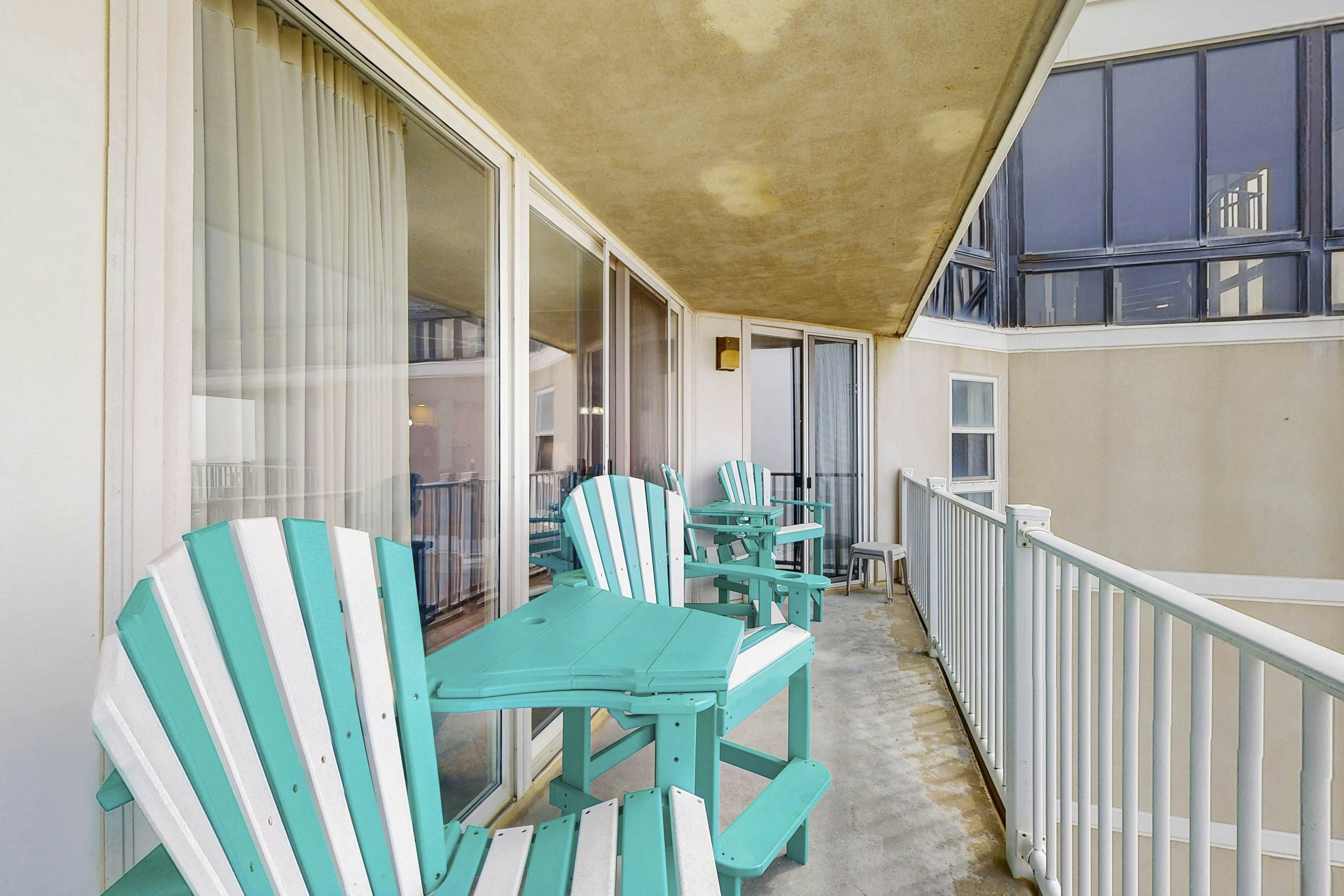 NTBSR2606 St Regis 2606 Surfin Turtle