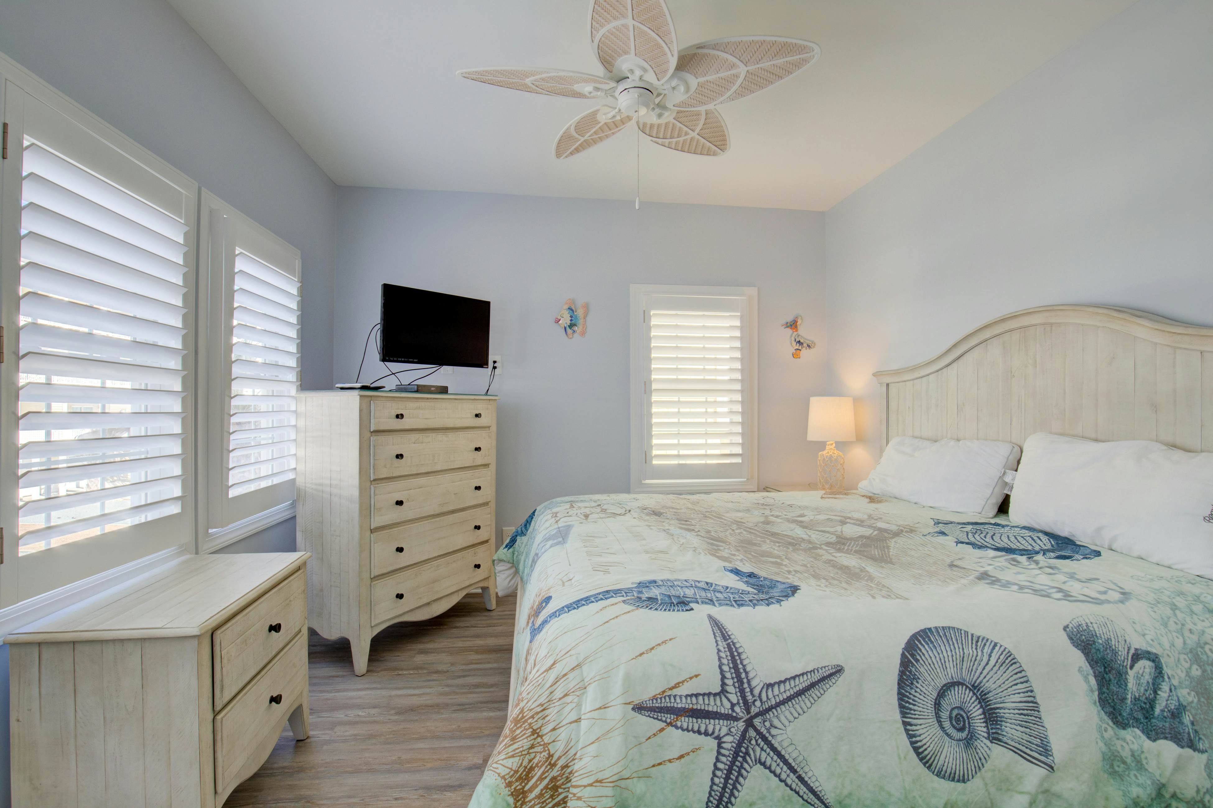 NTBVBTS856 Uncork and Unwind