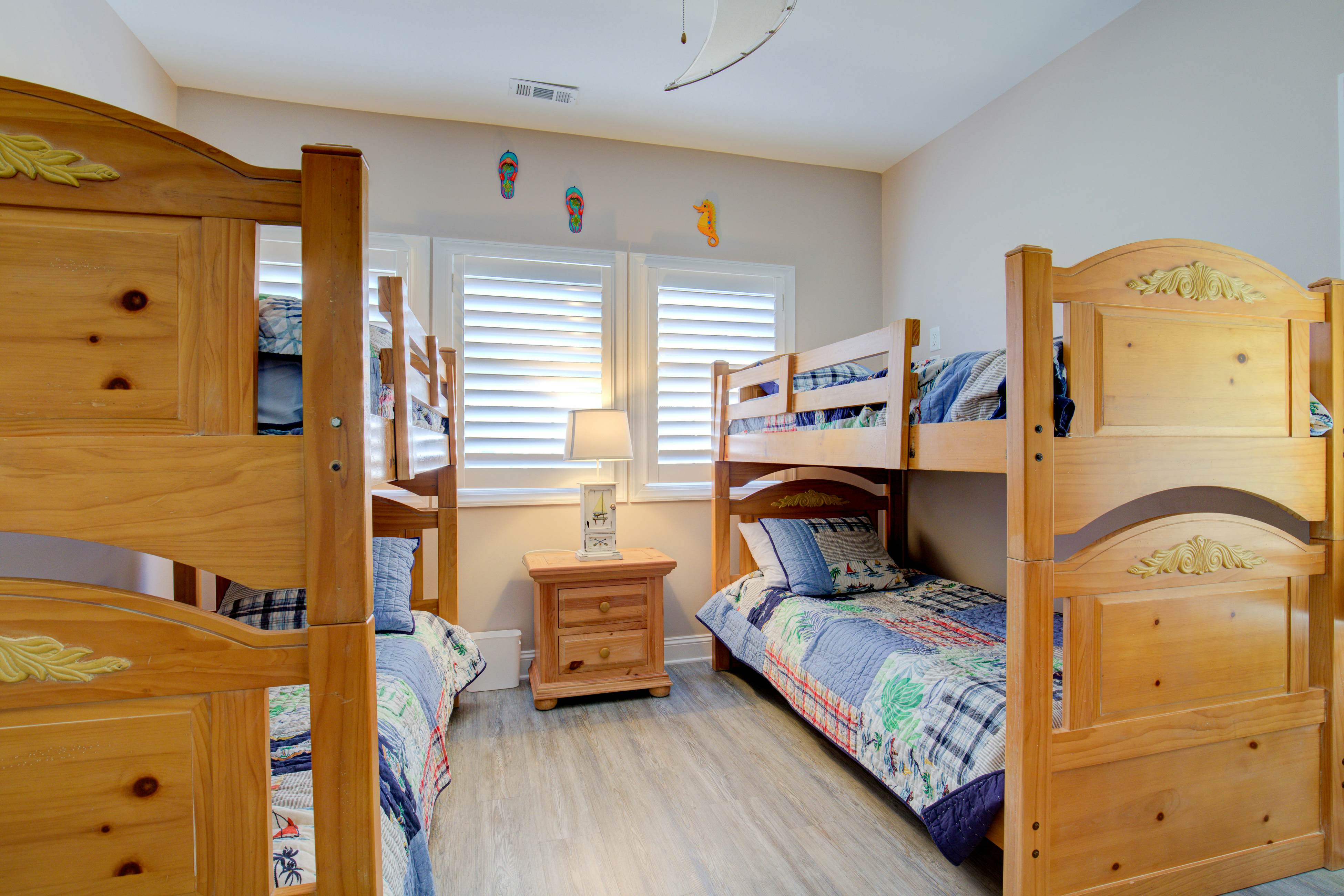 NTBVBTS856 Uncork and Unwind