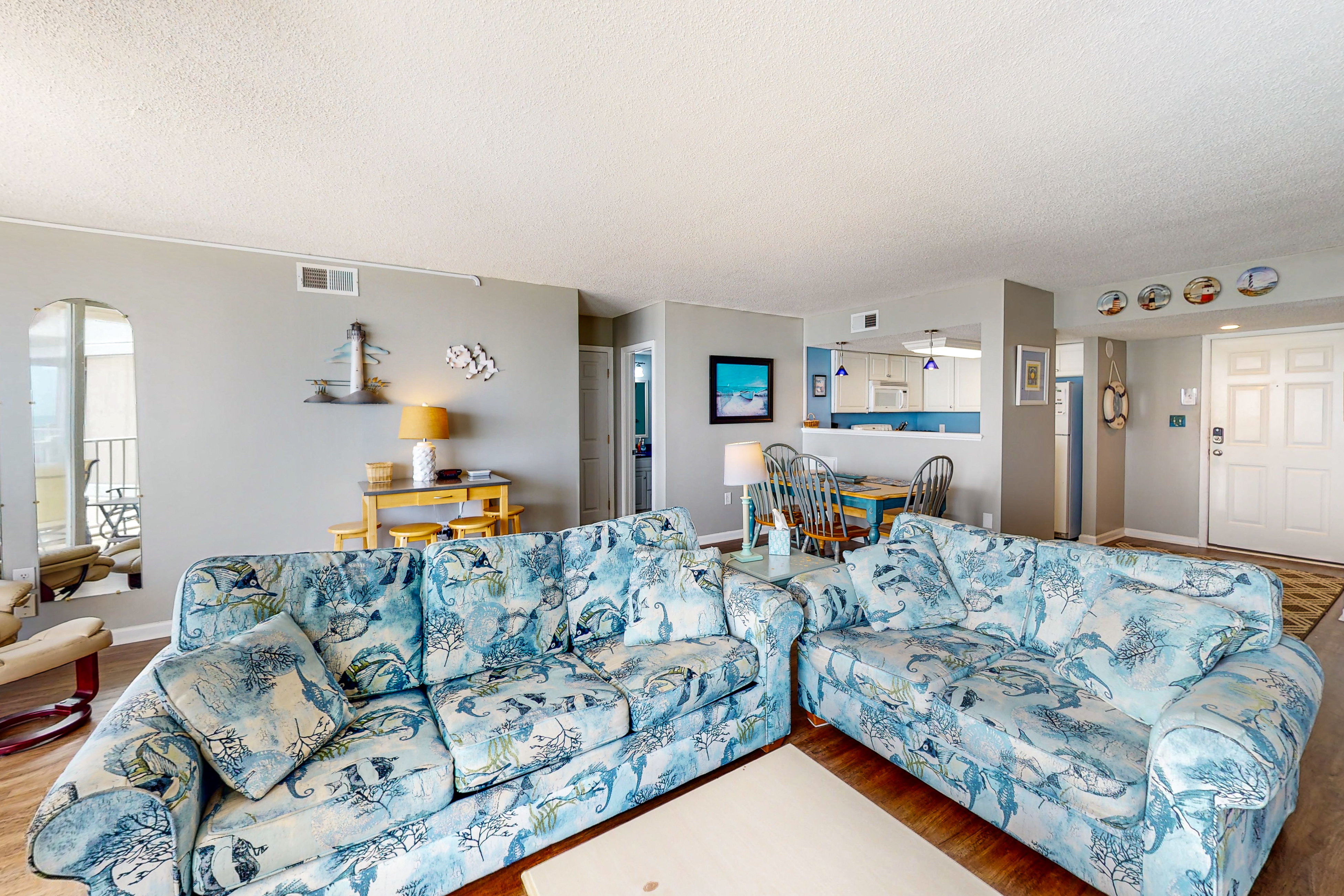 Beachfront charmer with ocean & beach views, pool, game room & gym