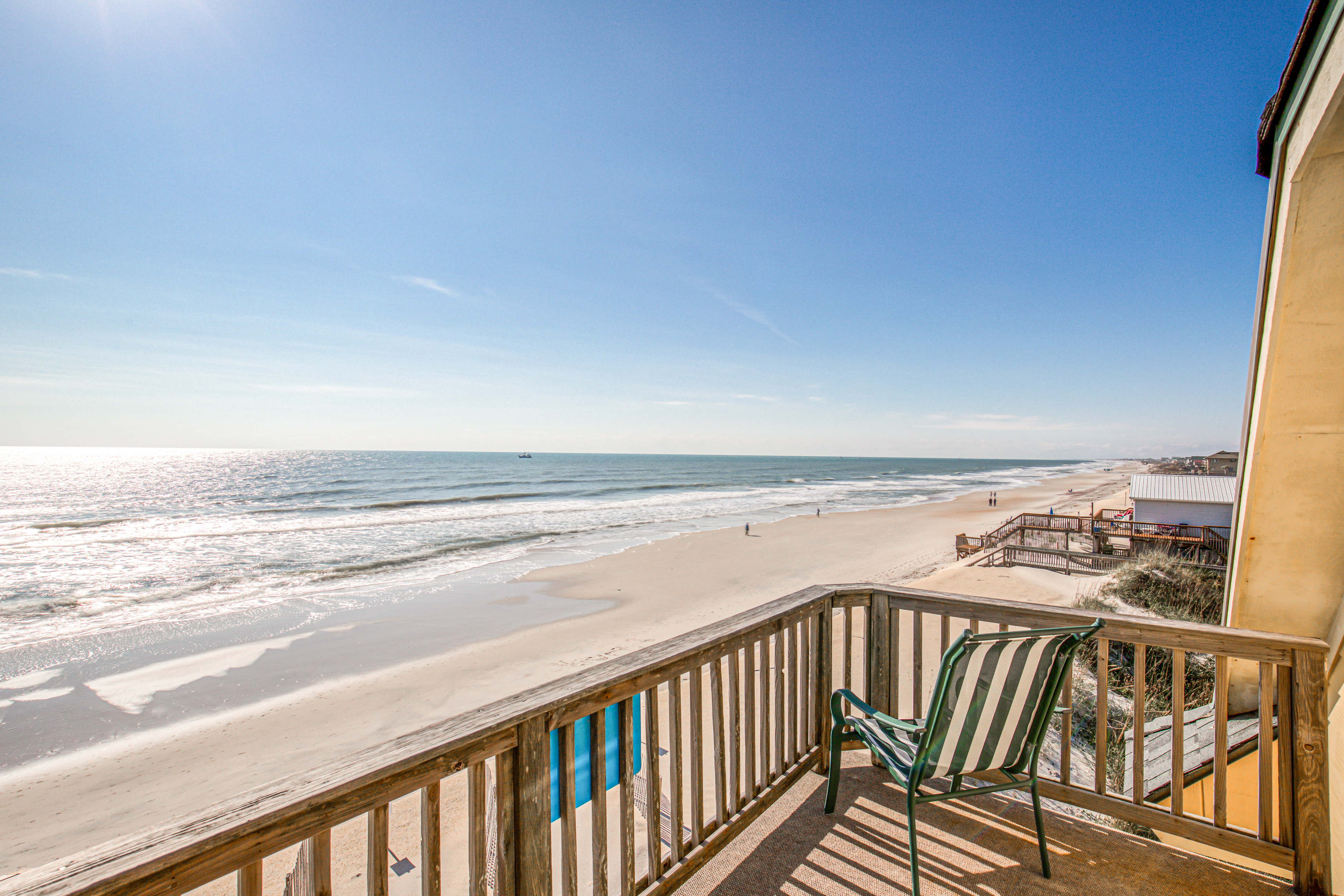 Duplex steps from the beach with oceanfront views - central AC & washer/dryer