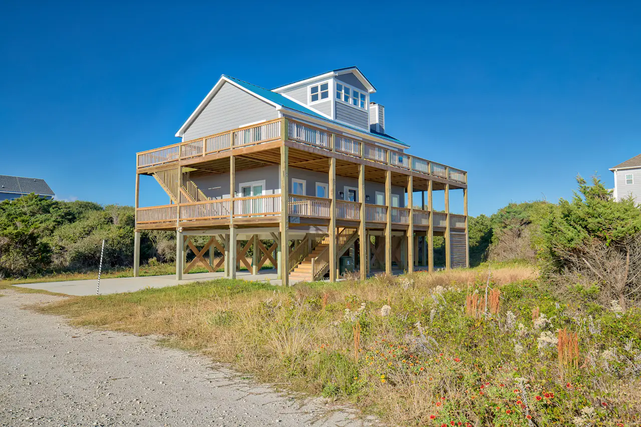 N*N様 レアな商品！Kitty Beach House ファスナー根付マスコッ NTB0104 Swallows Nest | 5 Bed North Topsail Beach, NC House | Vacasa