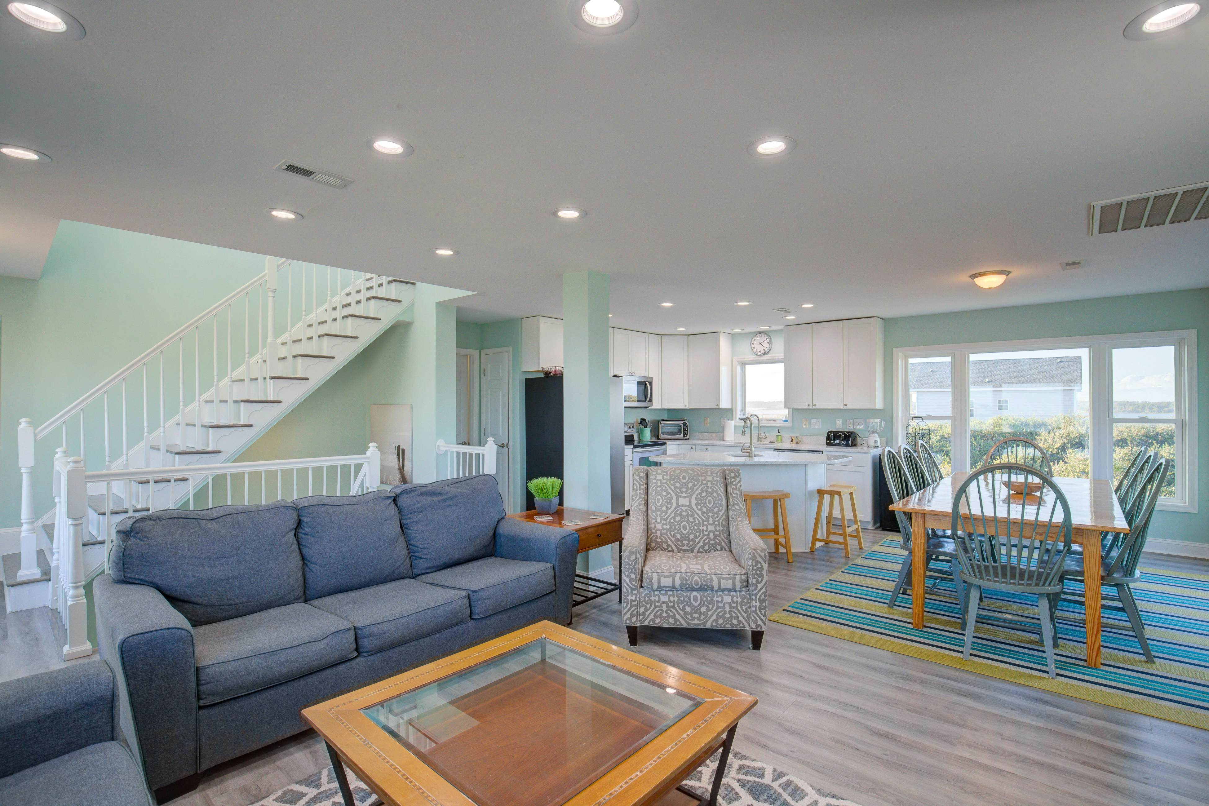 NTB0104 Swallows Nest