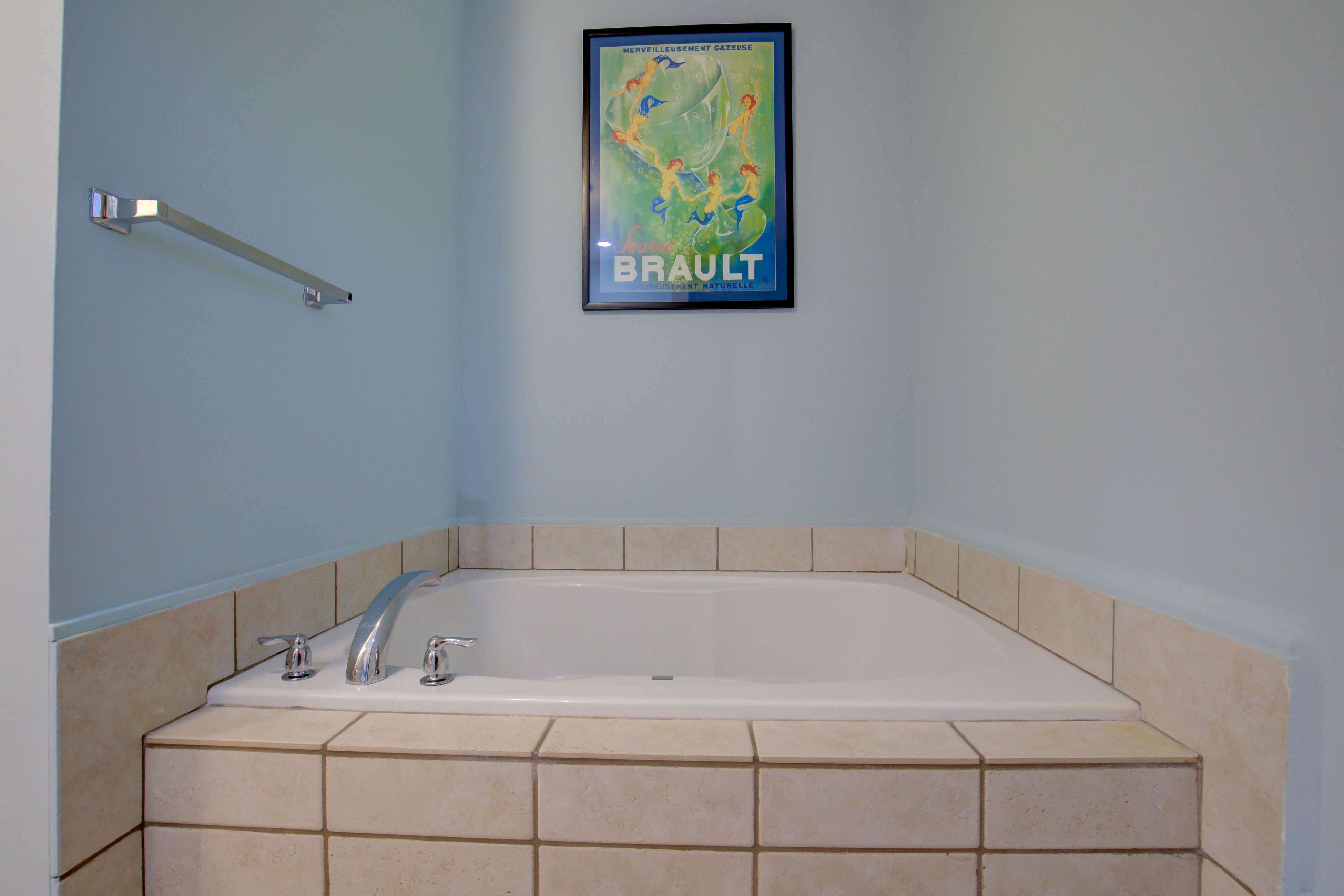 NTB0104 Swallows Nest