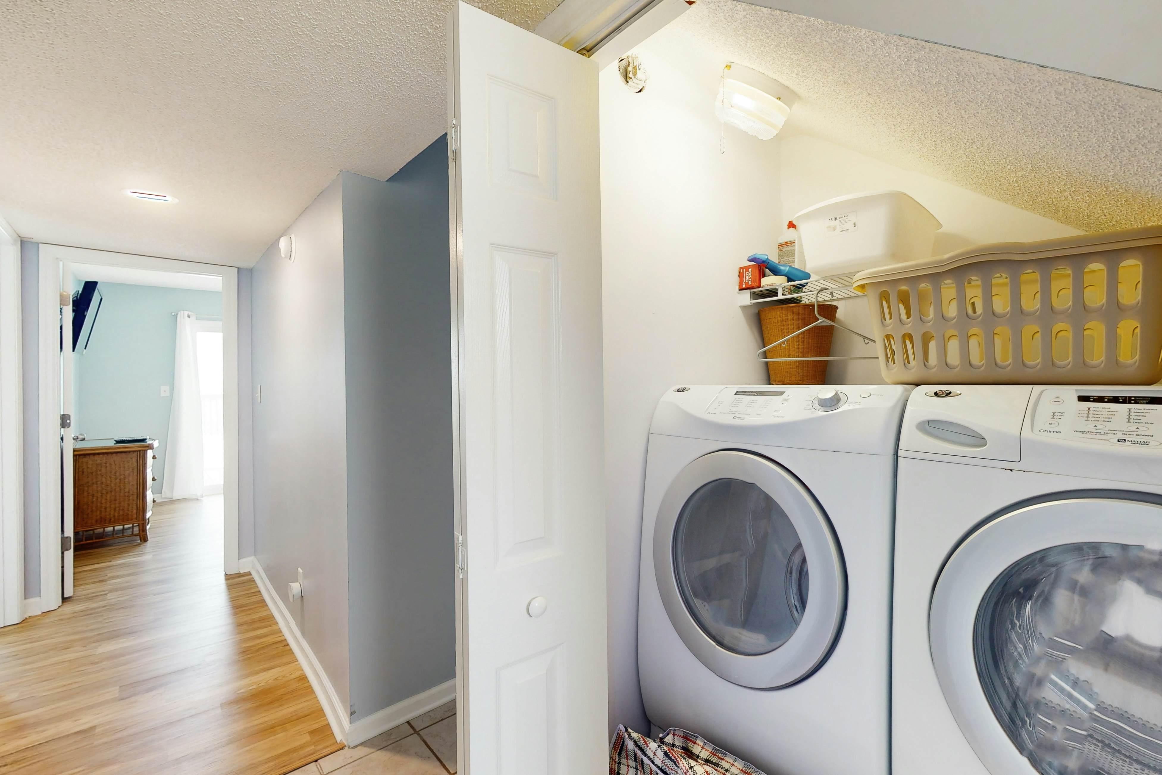 NTB2362 Lucky Shores