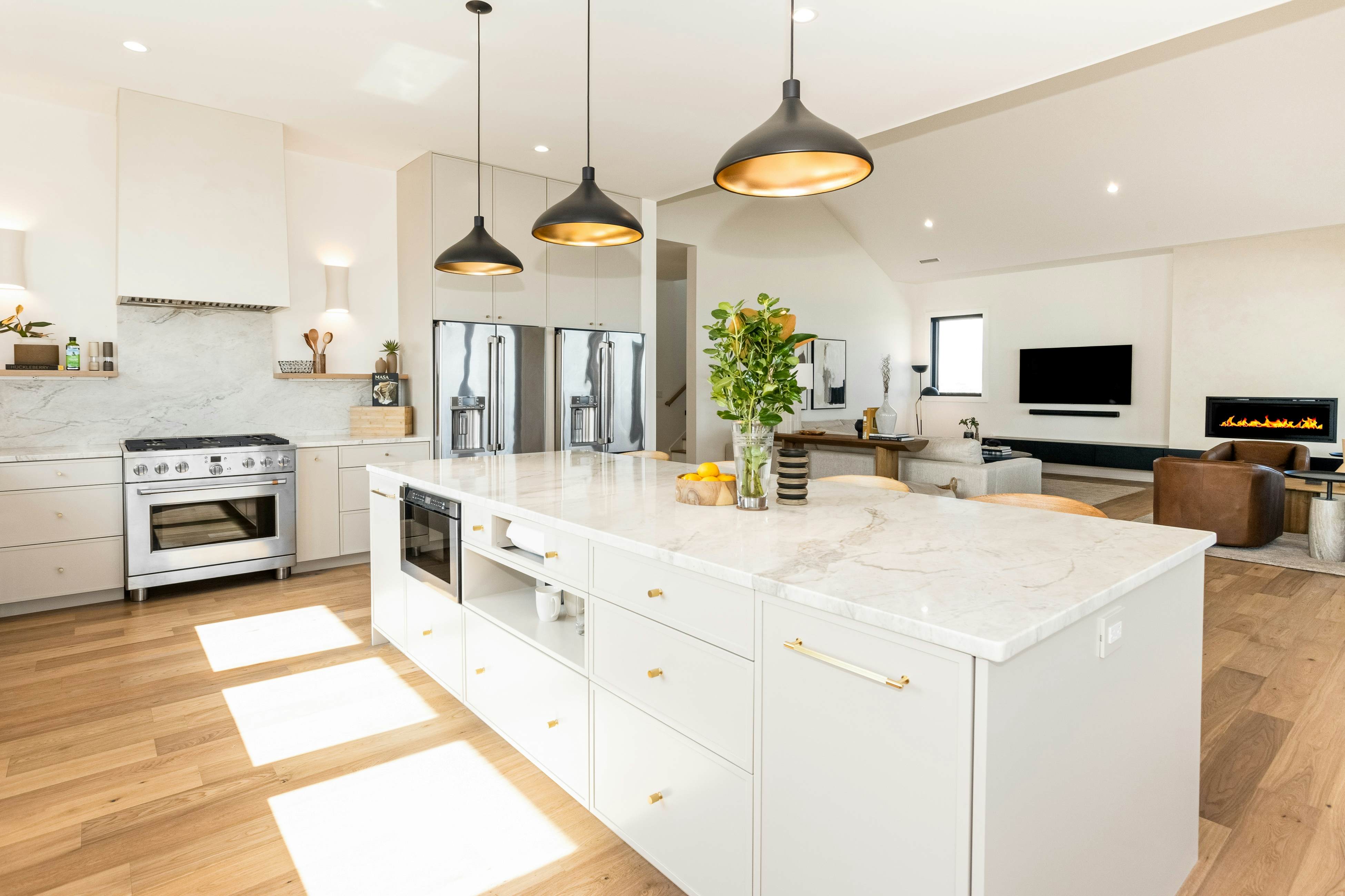 NTB604 White Lotus - Beachfront Edition