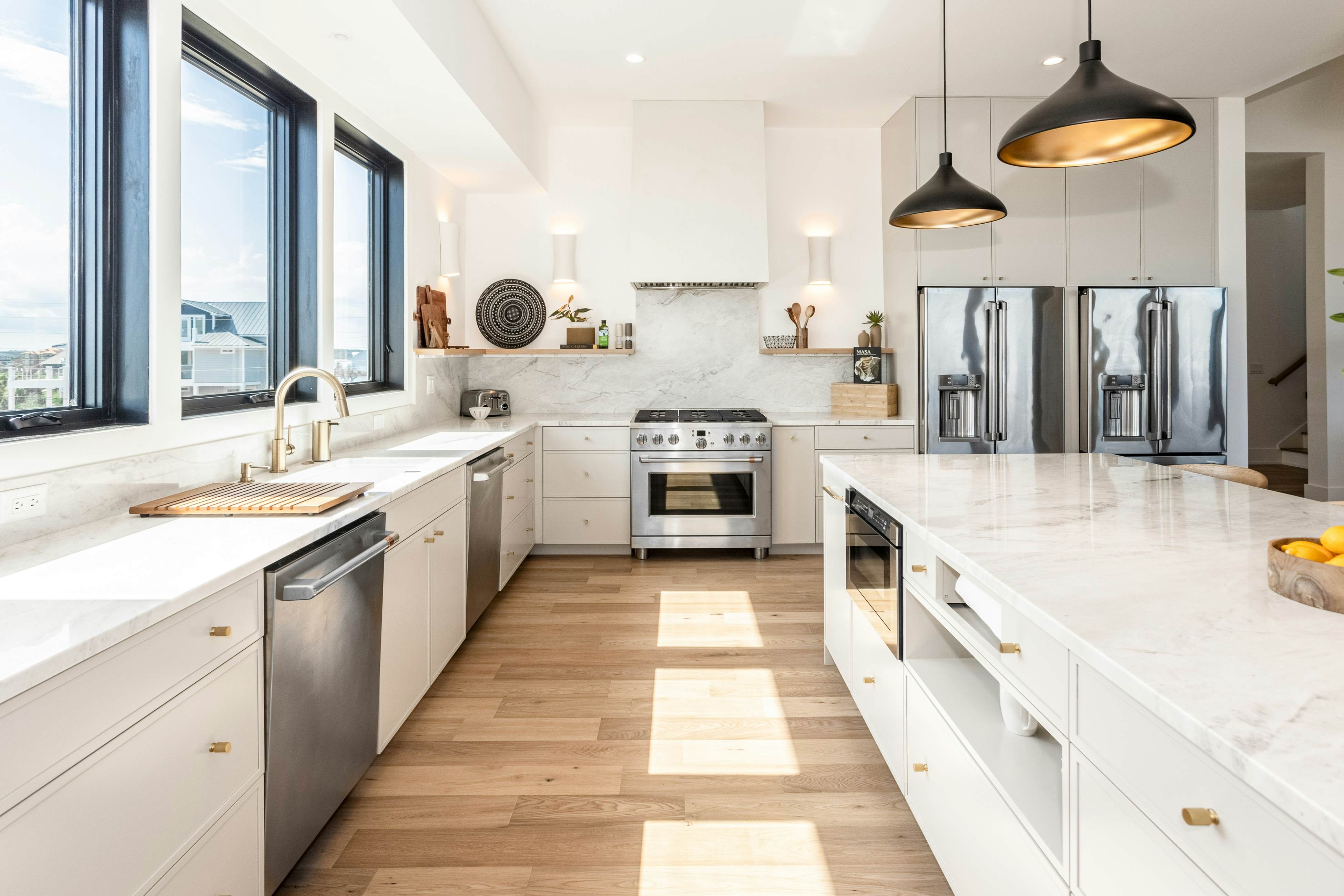 NTB604 White Lotus - Beachfront Edition