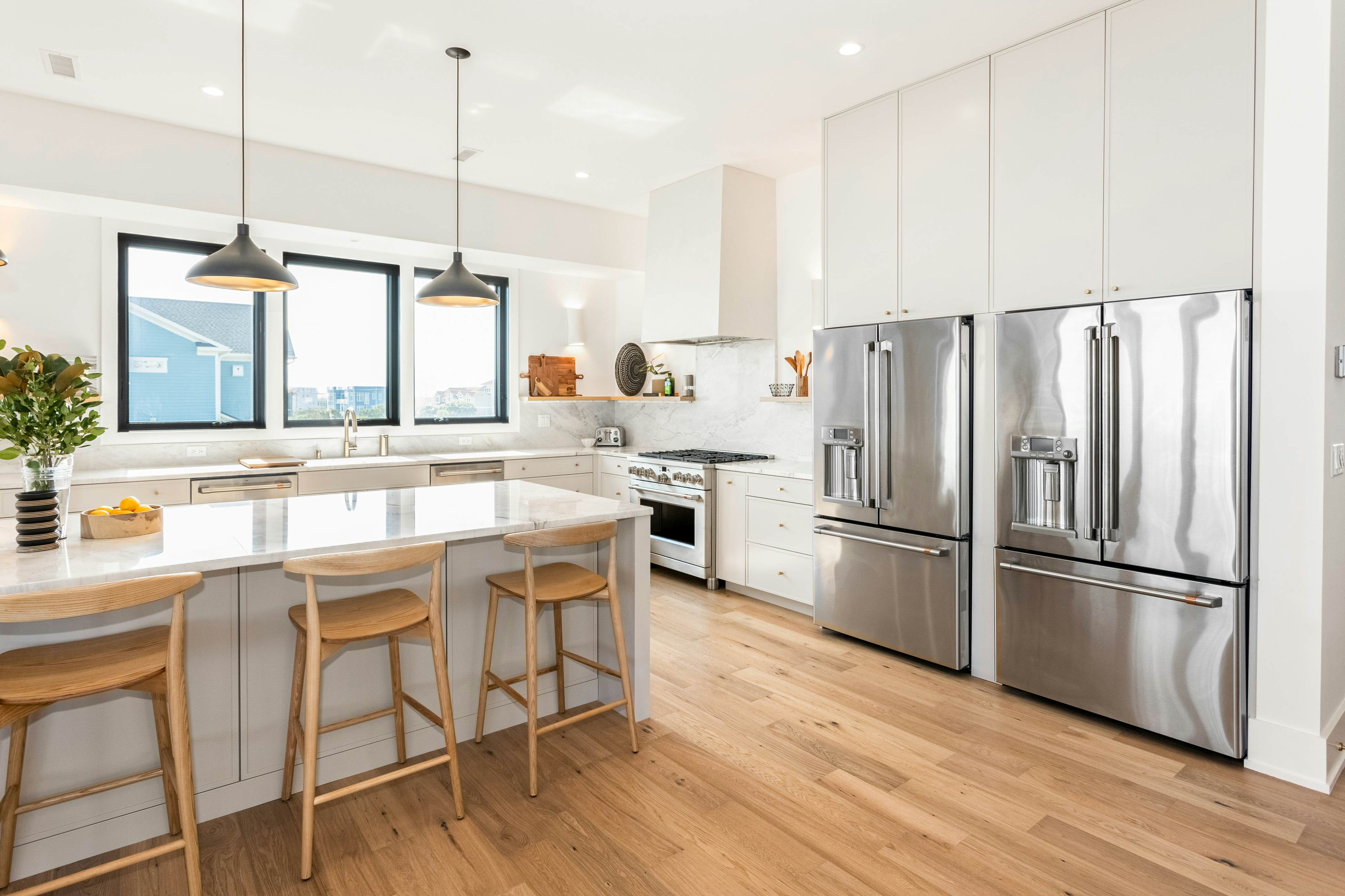 NTB604 White Lotus - Beachfront Edition