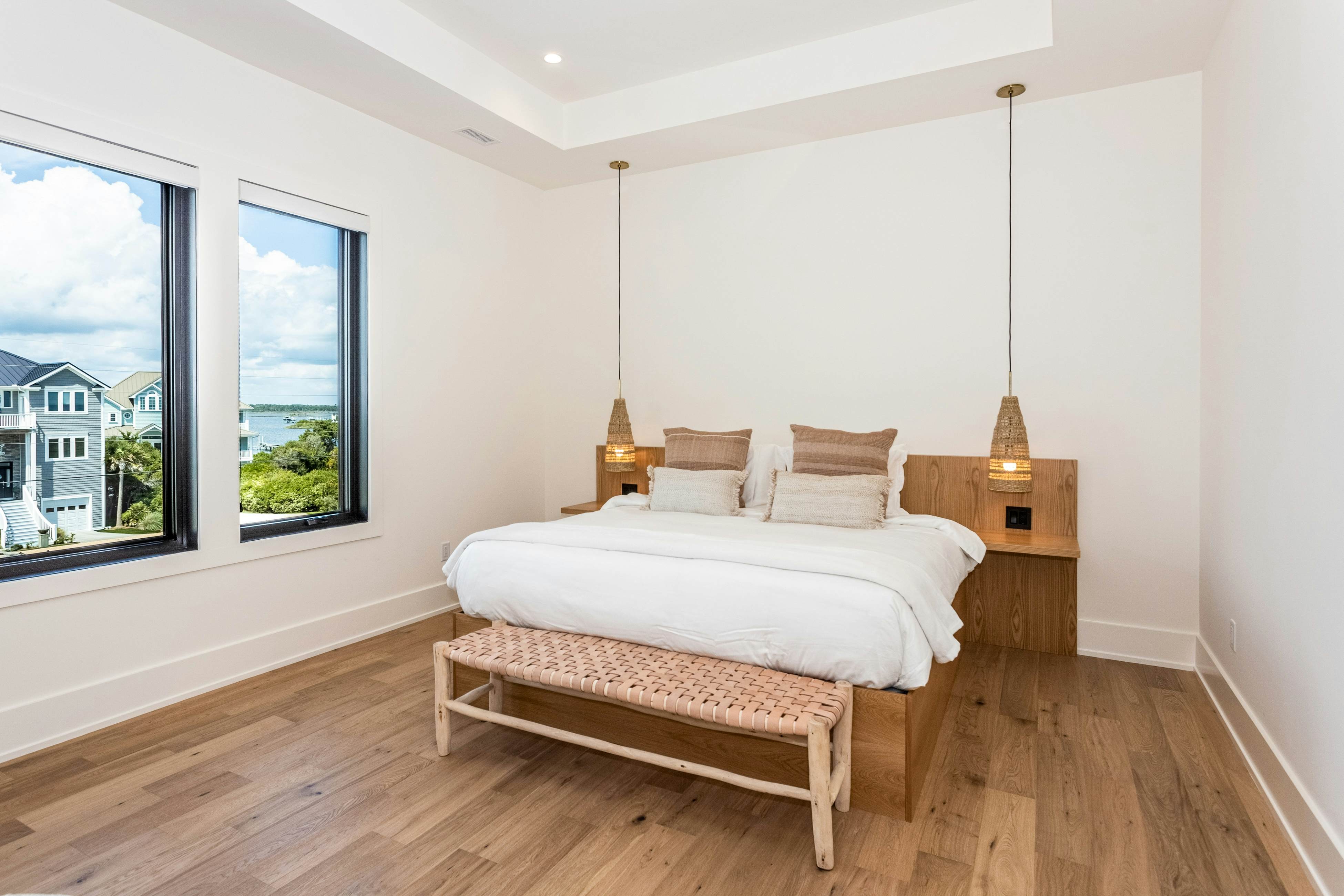 NTB604 White Lotus - Beachfront Edition