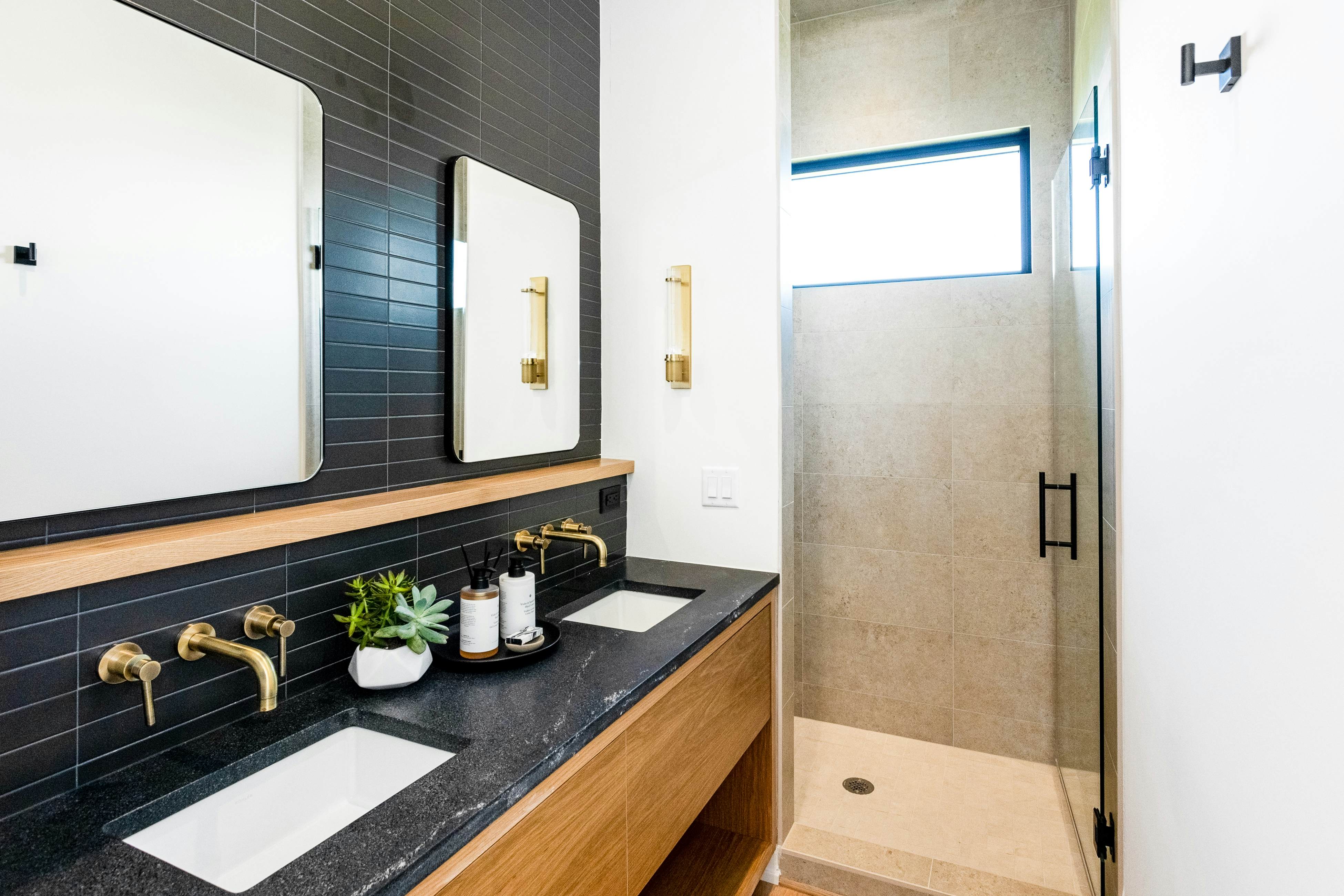 NTB604 White Lotus - Beachfront Edition