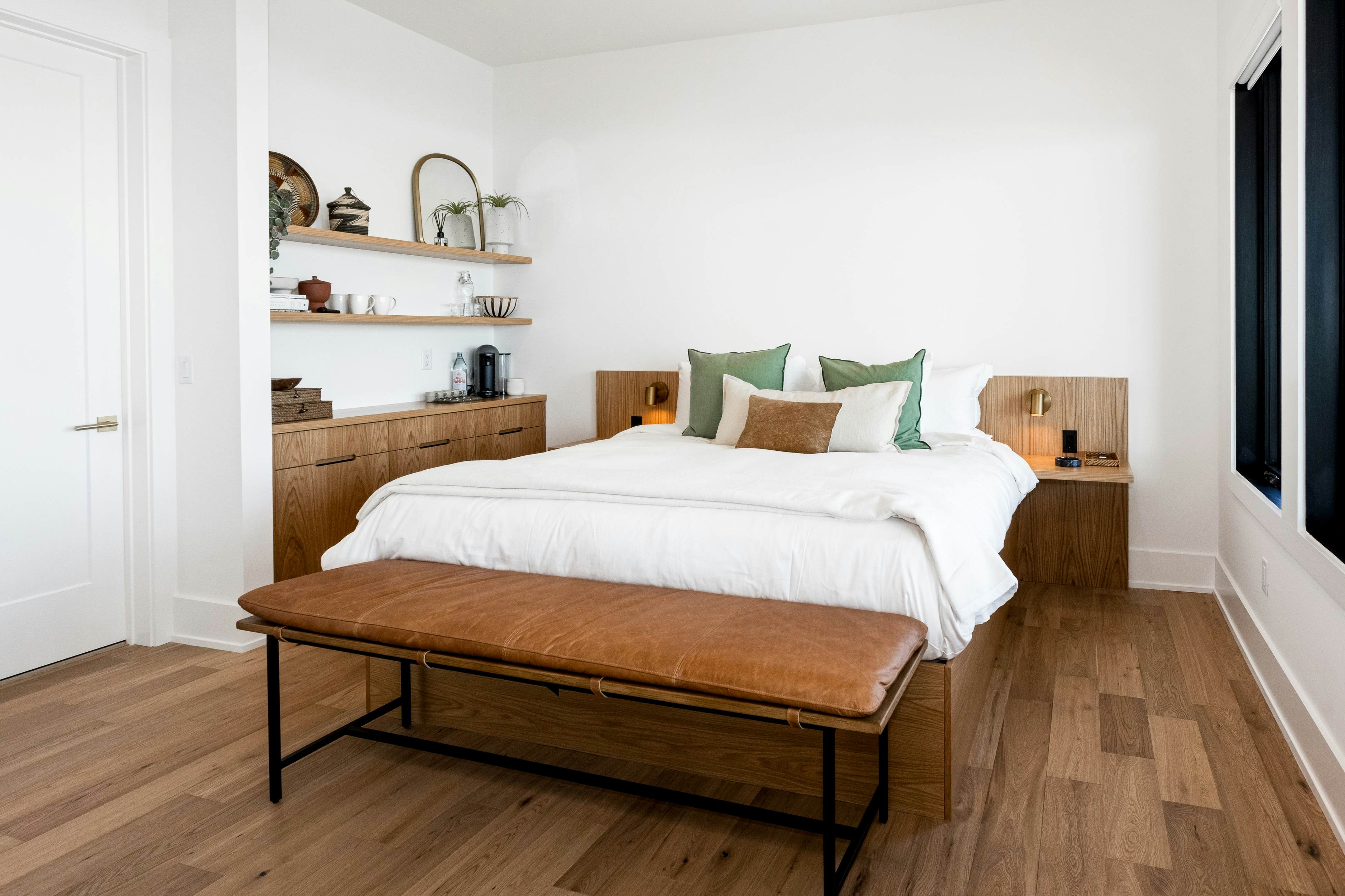 NTB604 White Lotus - Beachfront Edition