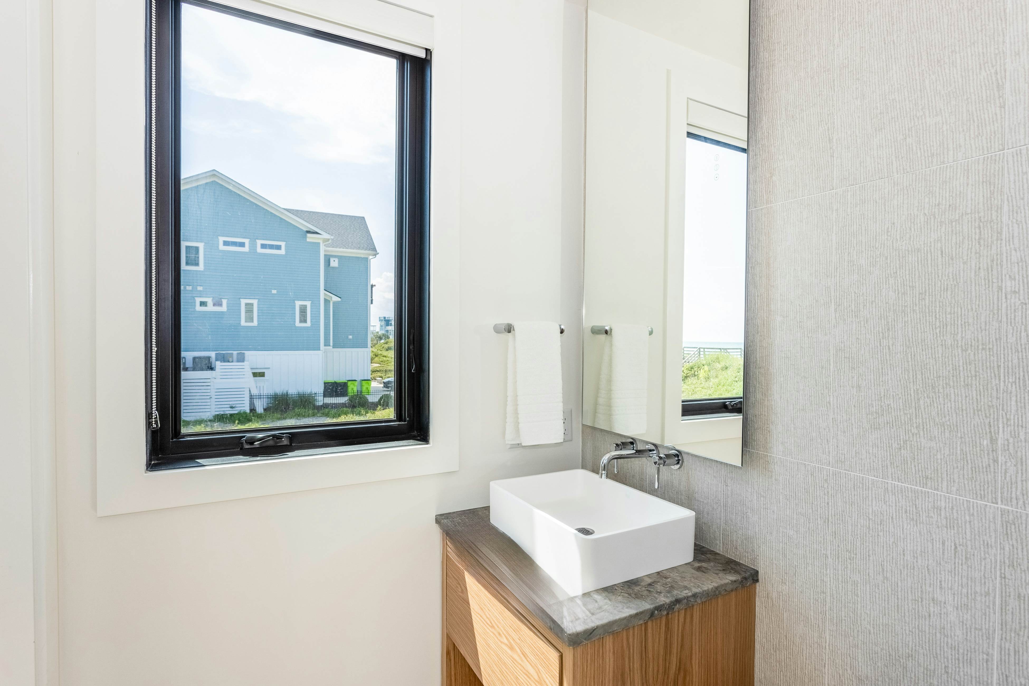 NTB604 White Lotus - Beachfront Edition