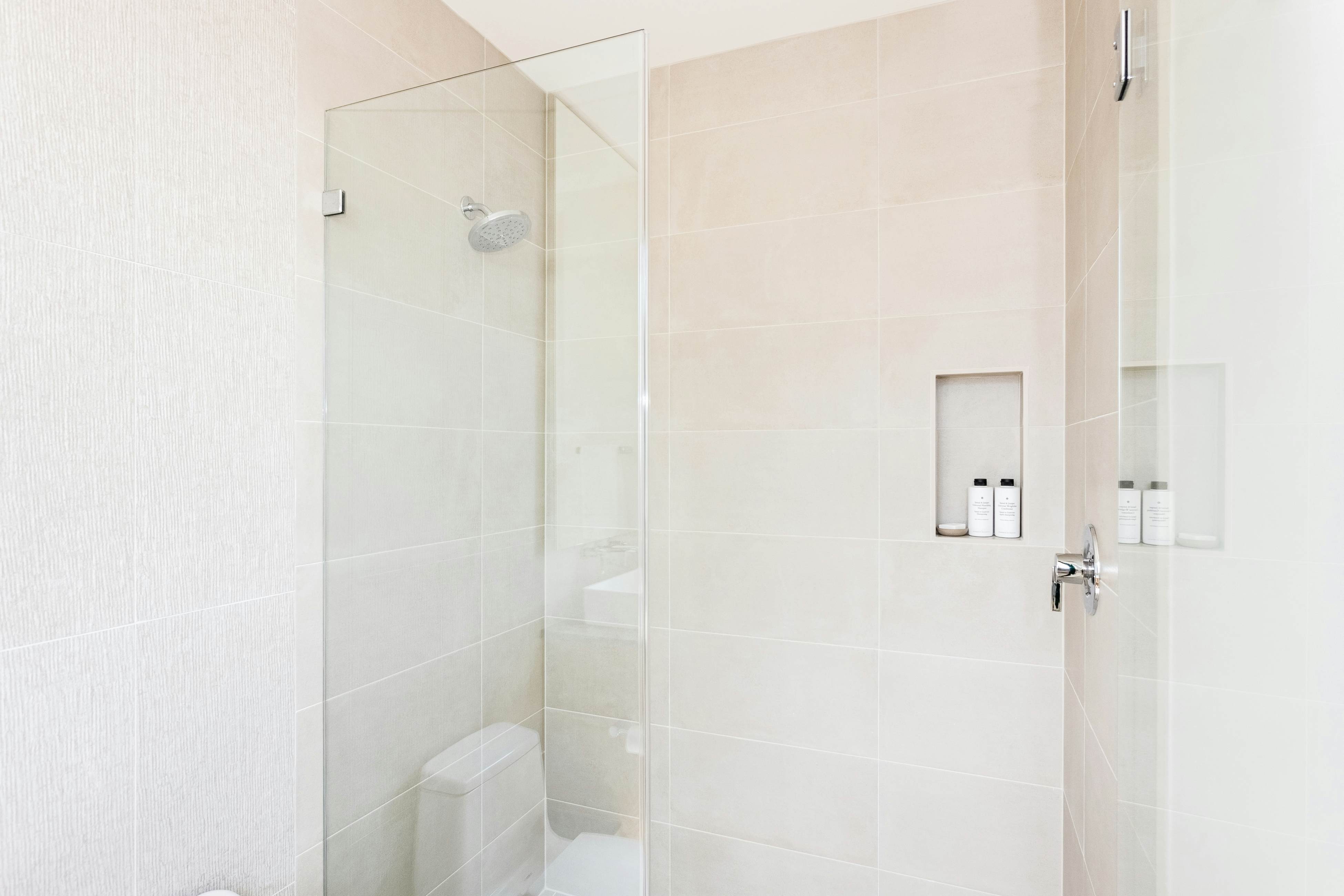 NTB604 White Lotus - Beachfront Edition