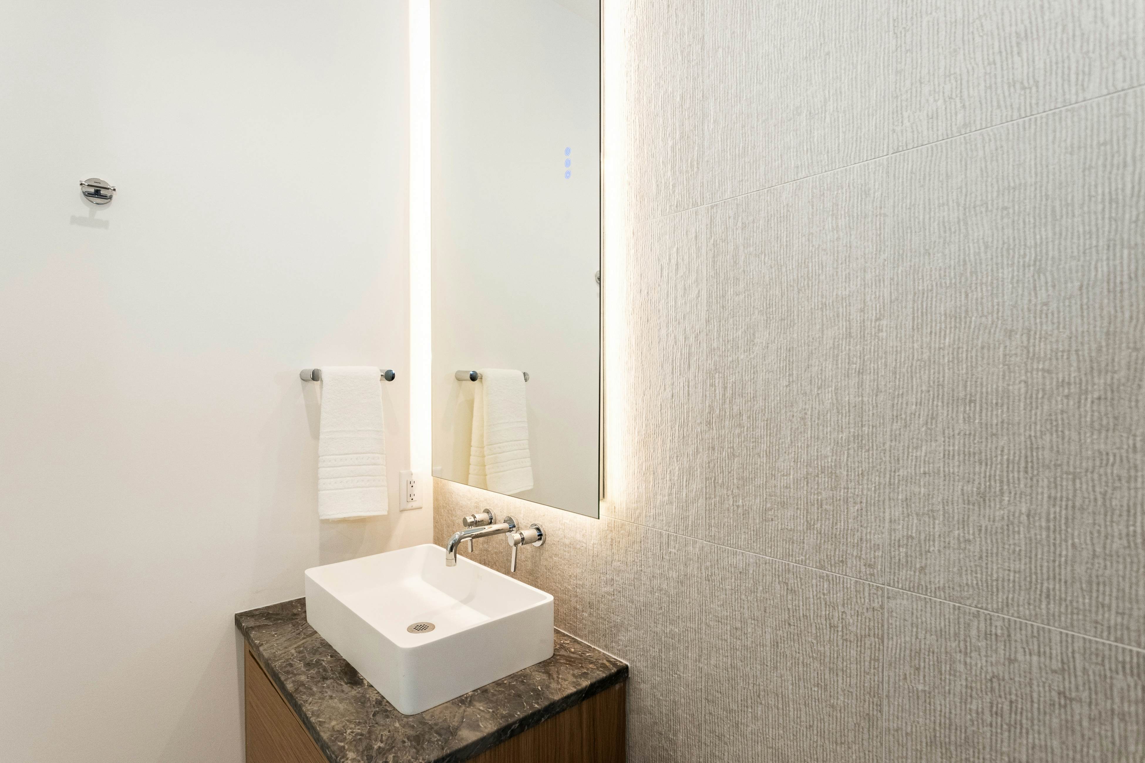 NTB604 White Lotus - Beachfront Edition