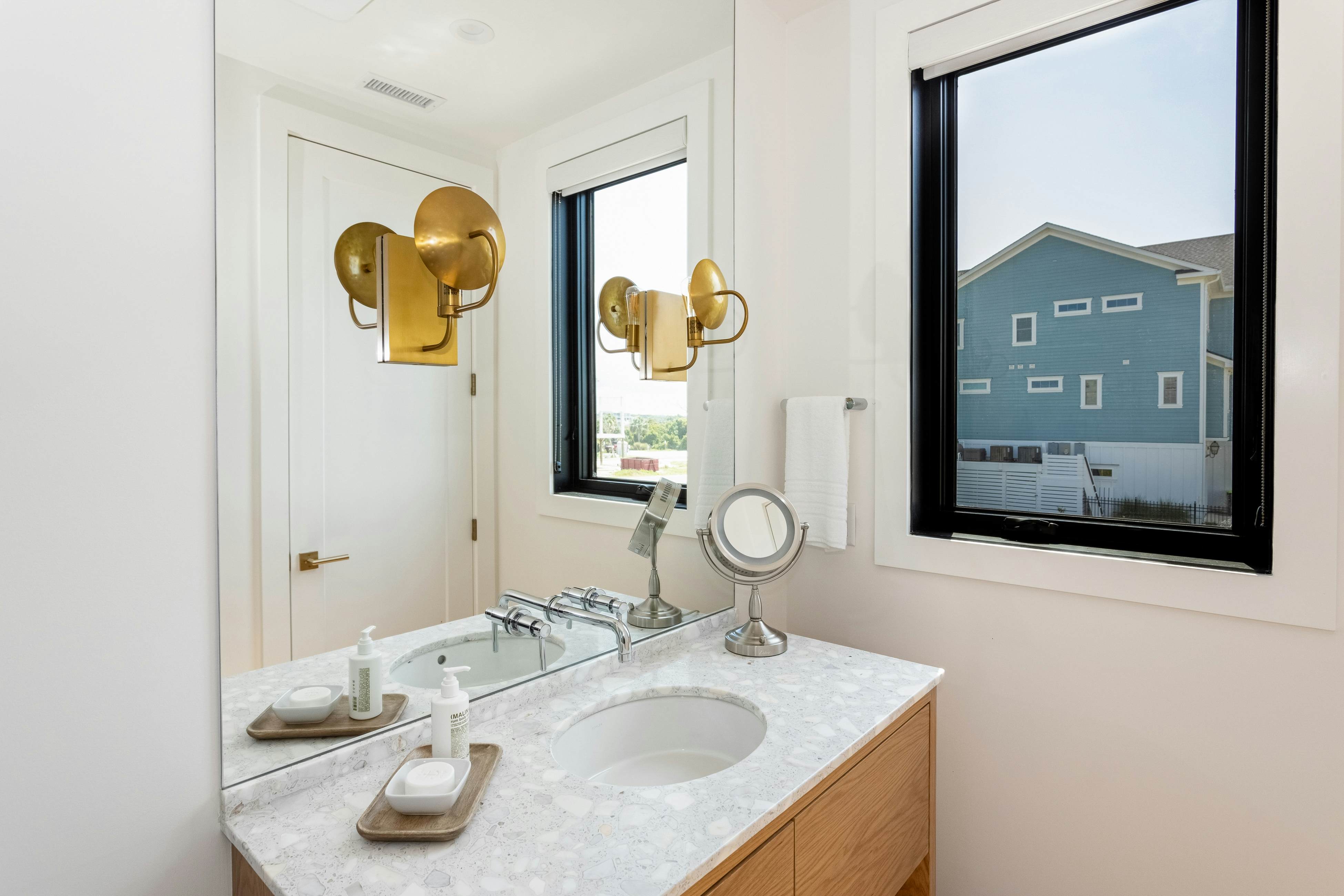 NTB604 White Lotus - Beachfront Edition