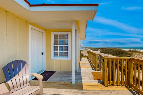 Oceanfront home with stunning views and beach access