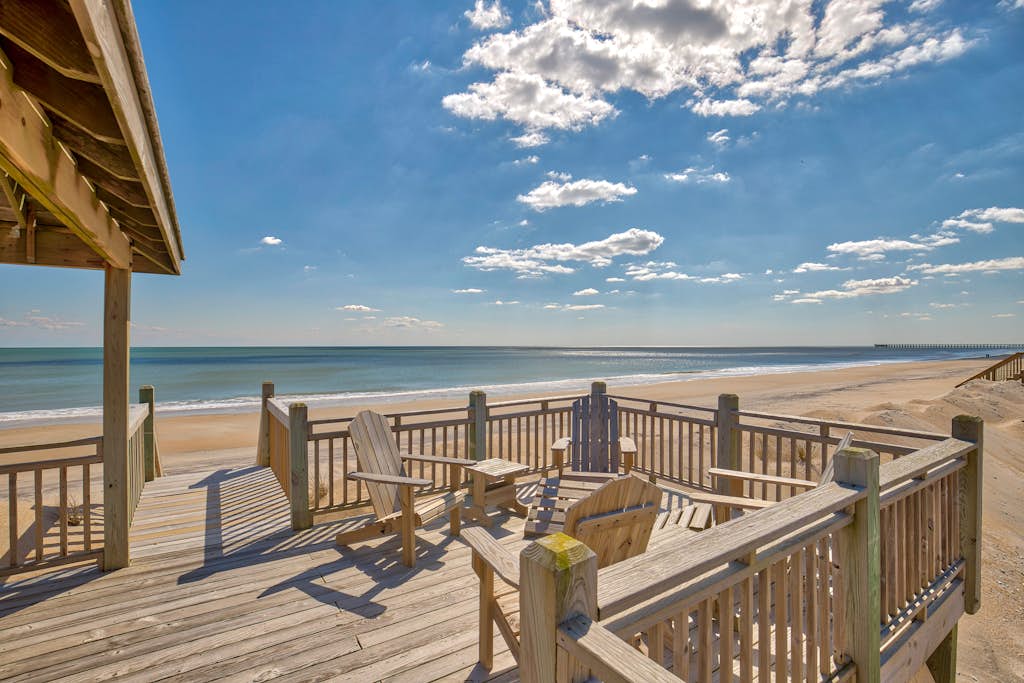 Oceanfront home with great views, central AC, washer/dryer, beach access