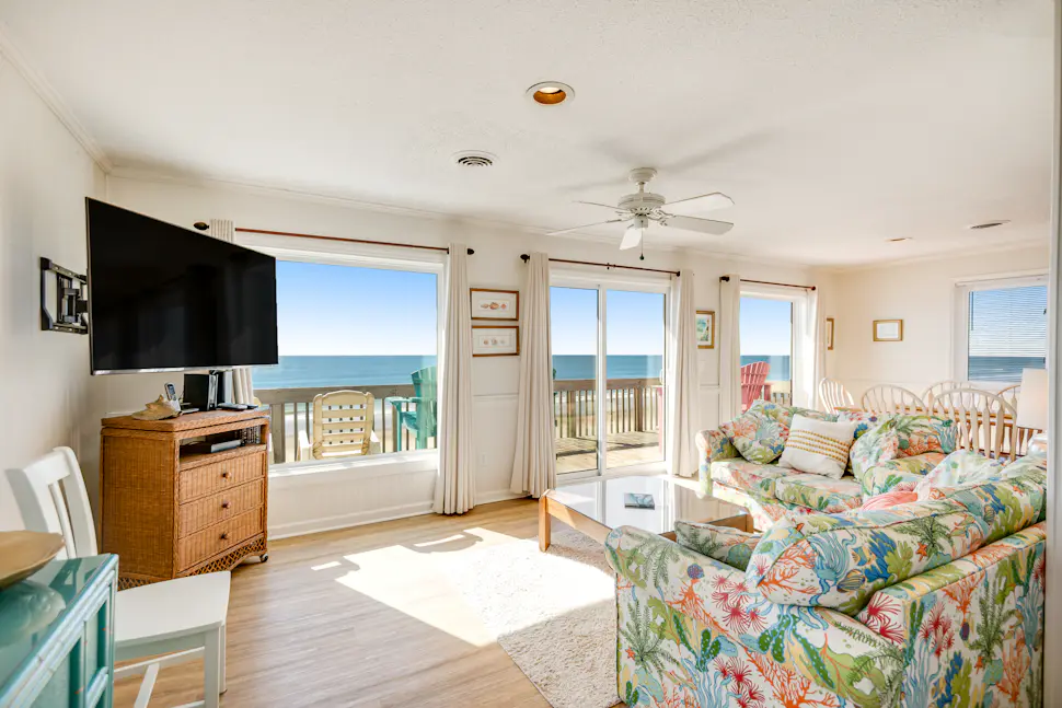 SC2404 Armstrong | 3 Bed Surf City, NC House | Vacasa