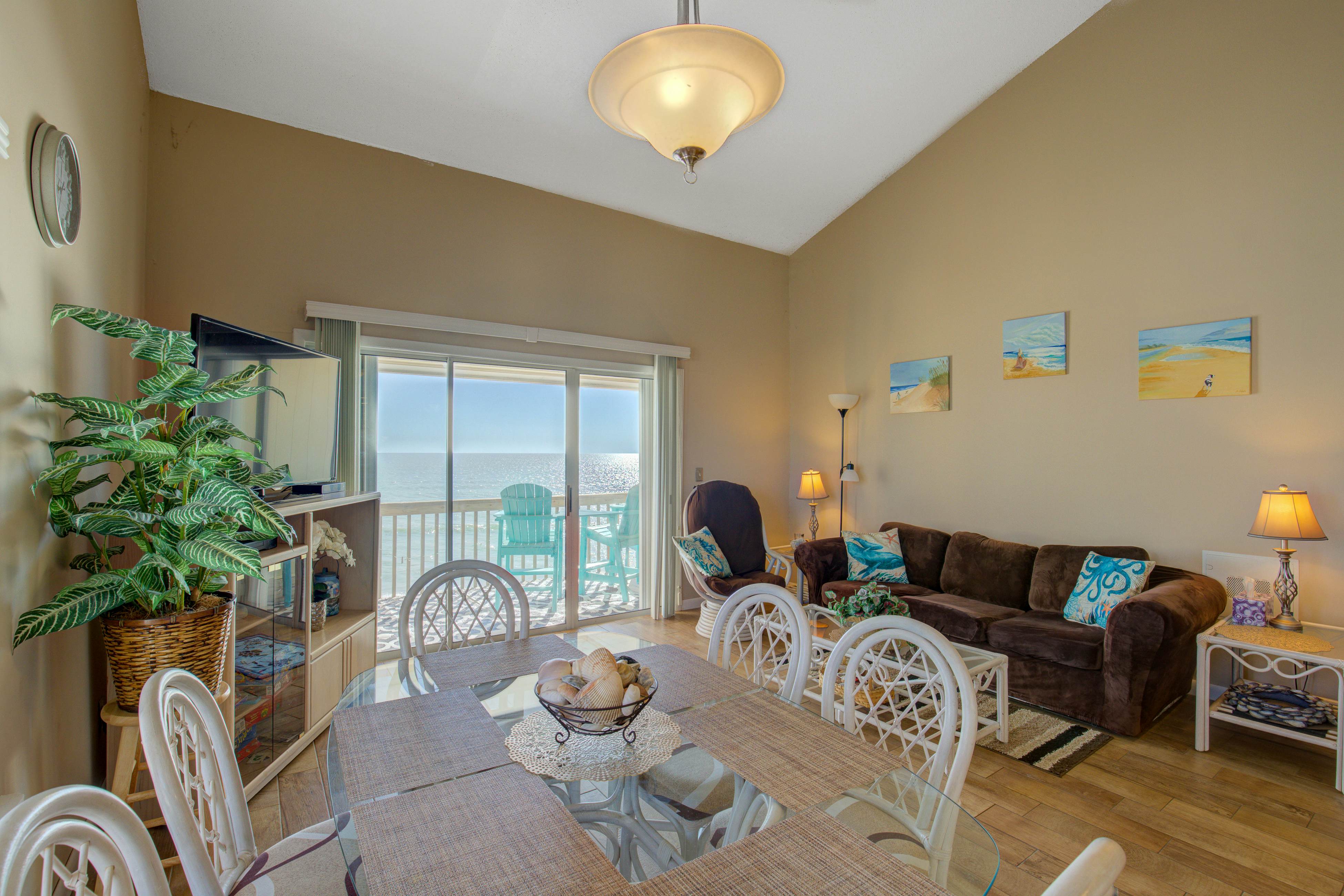 SCSC836 Surf Condo 836