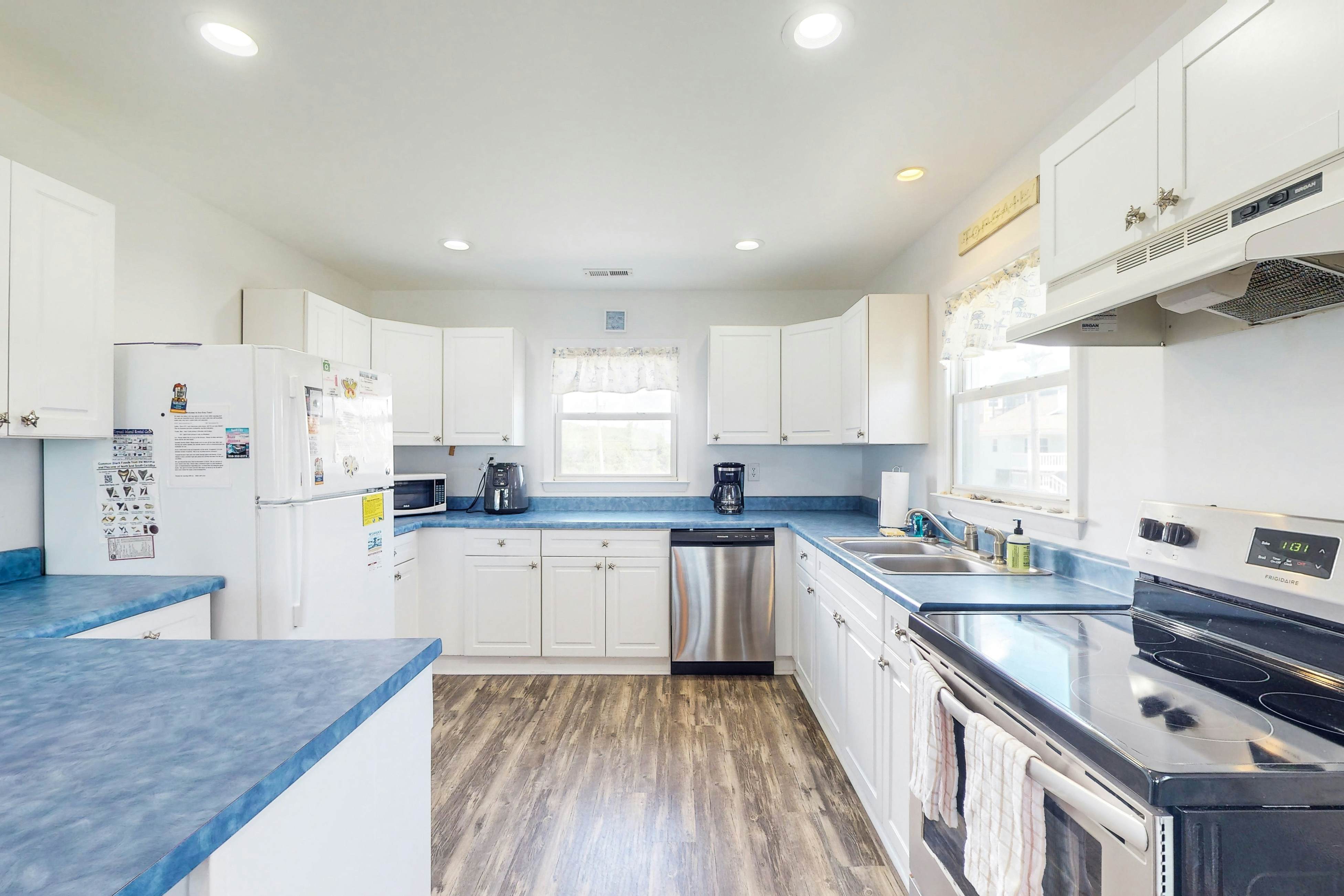 SC1338 Sea Esta Time