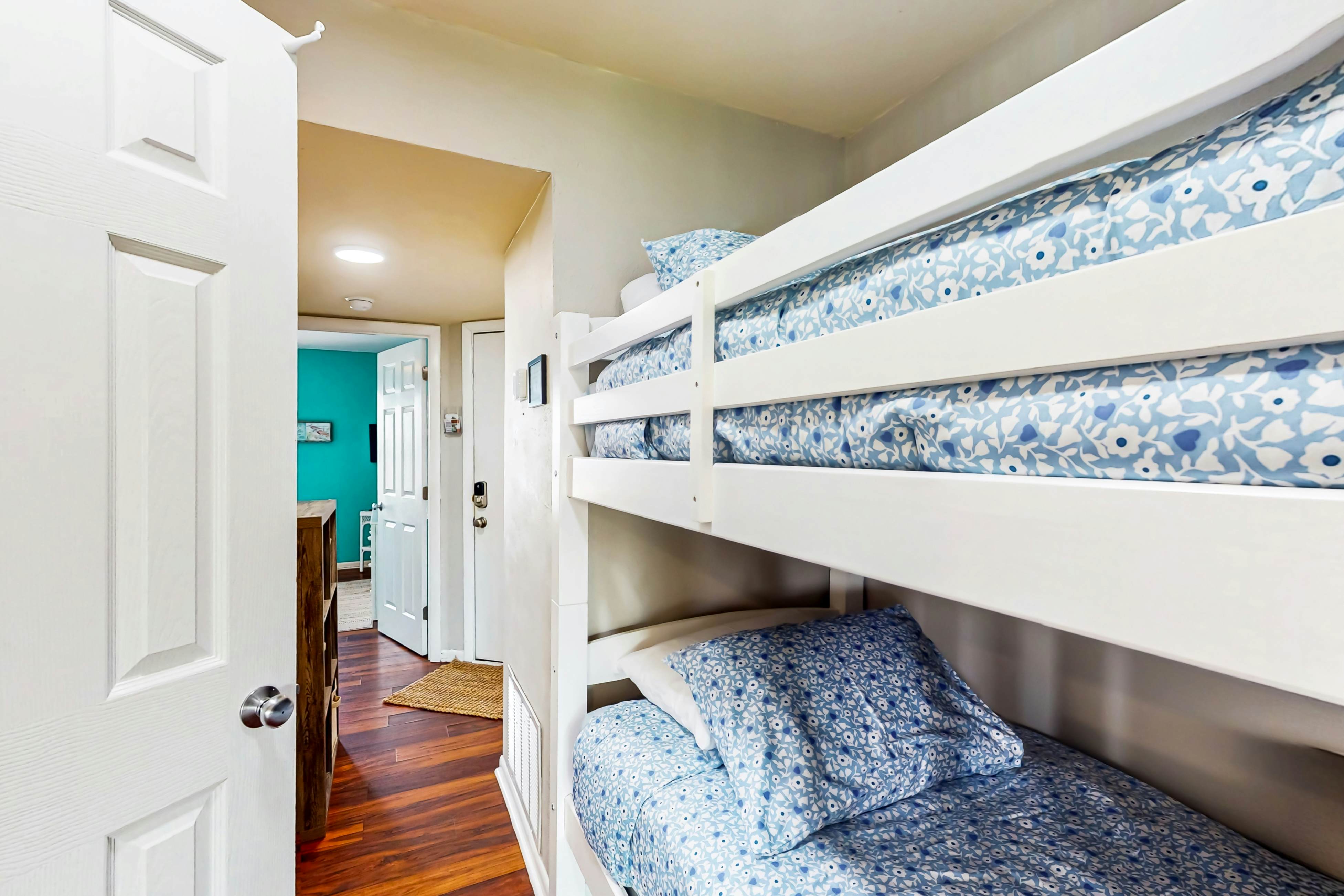 SCSC721 Surf Condo 721 - Beach Nut