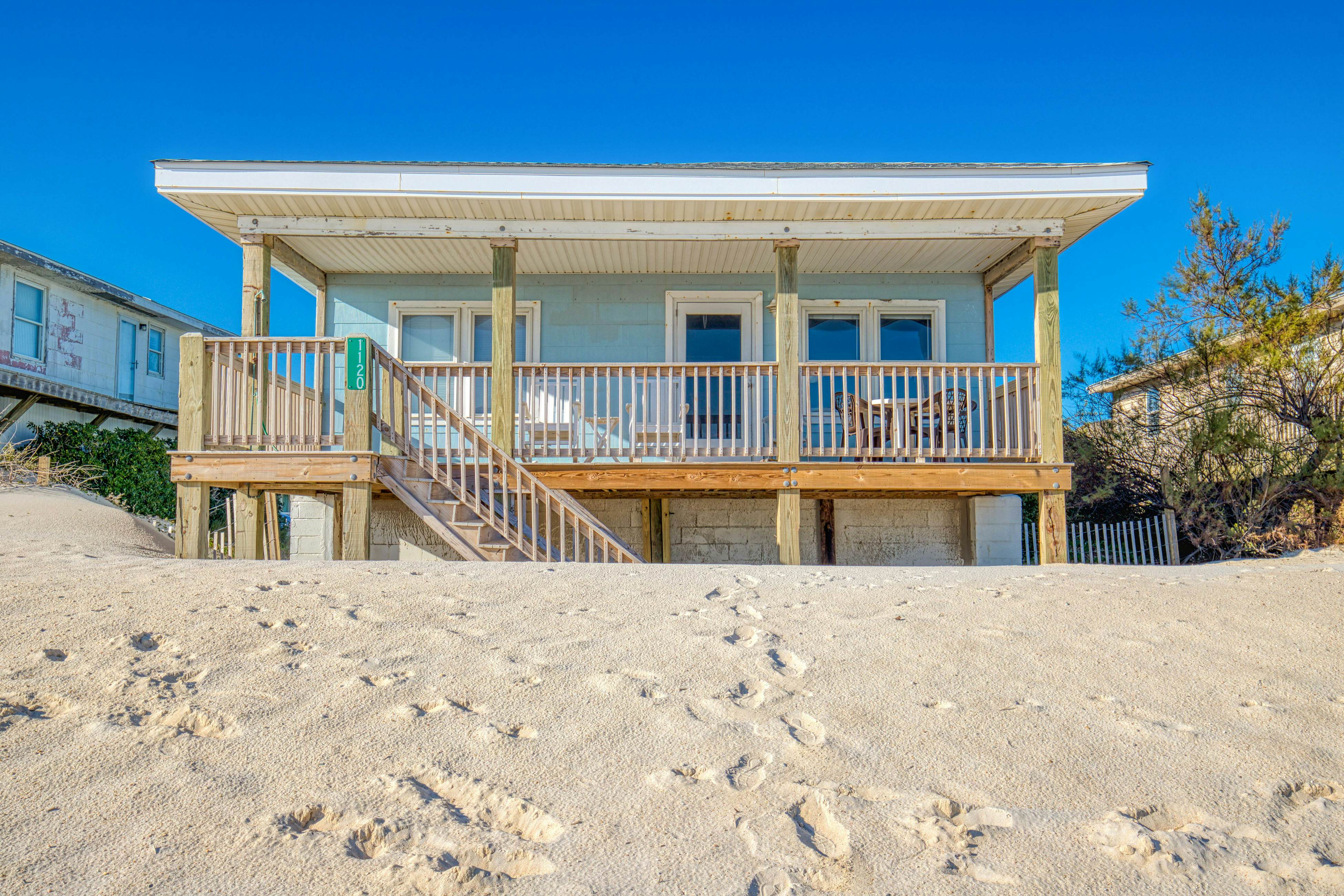 SC1120 Tommy and Dees