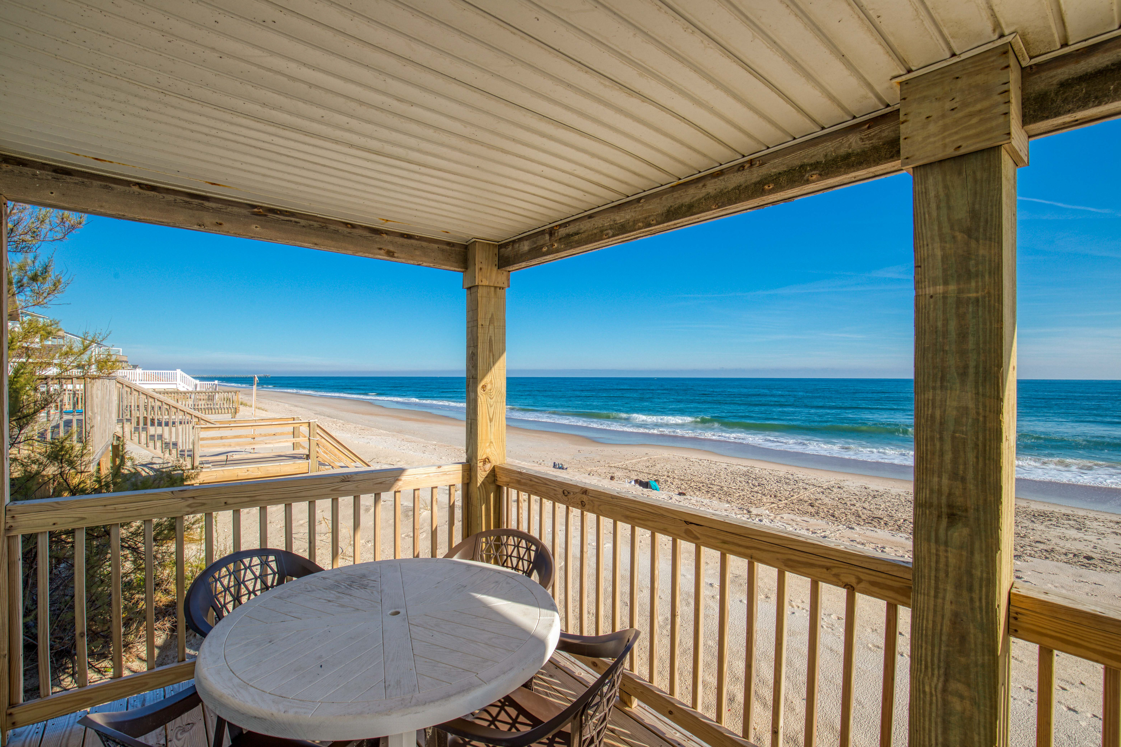 Original Surf City dog-friendly cottage steps from ocean with plenty of parking