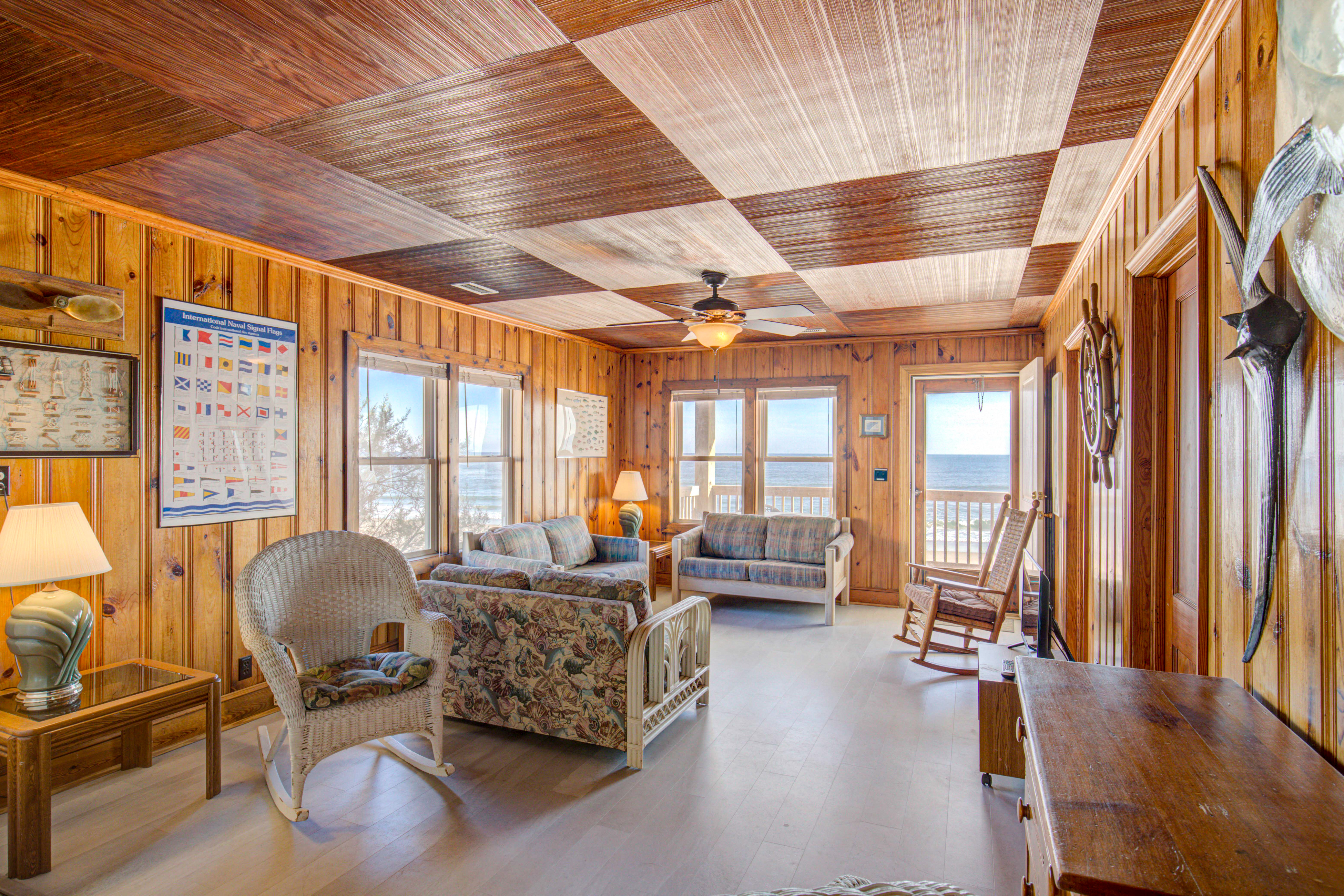 Original Surf City dog-friendly cottage steps from ocean with plenty of parking