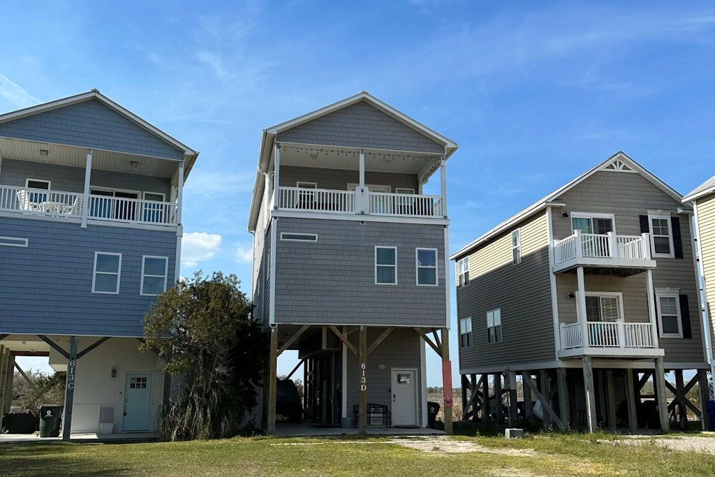 SC613D SeaGlass Cottage