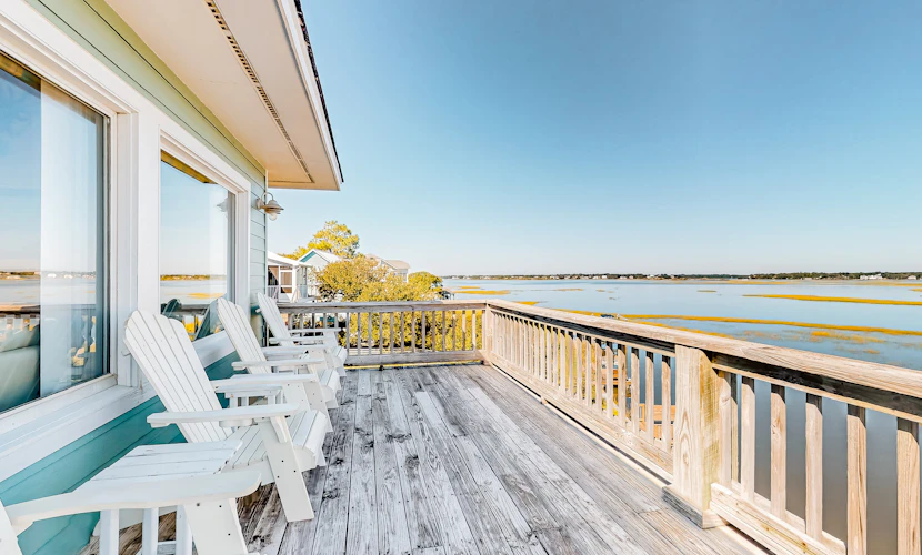 Sound front retreat with easy beach access, sauna and private dock for your boat!