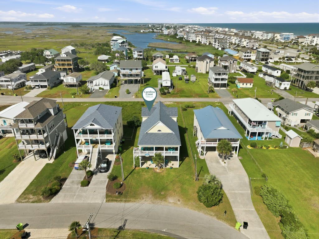 Family-Friendly Canal Home - Steps to the Beach